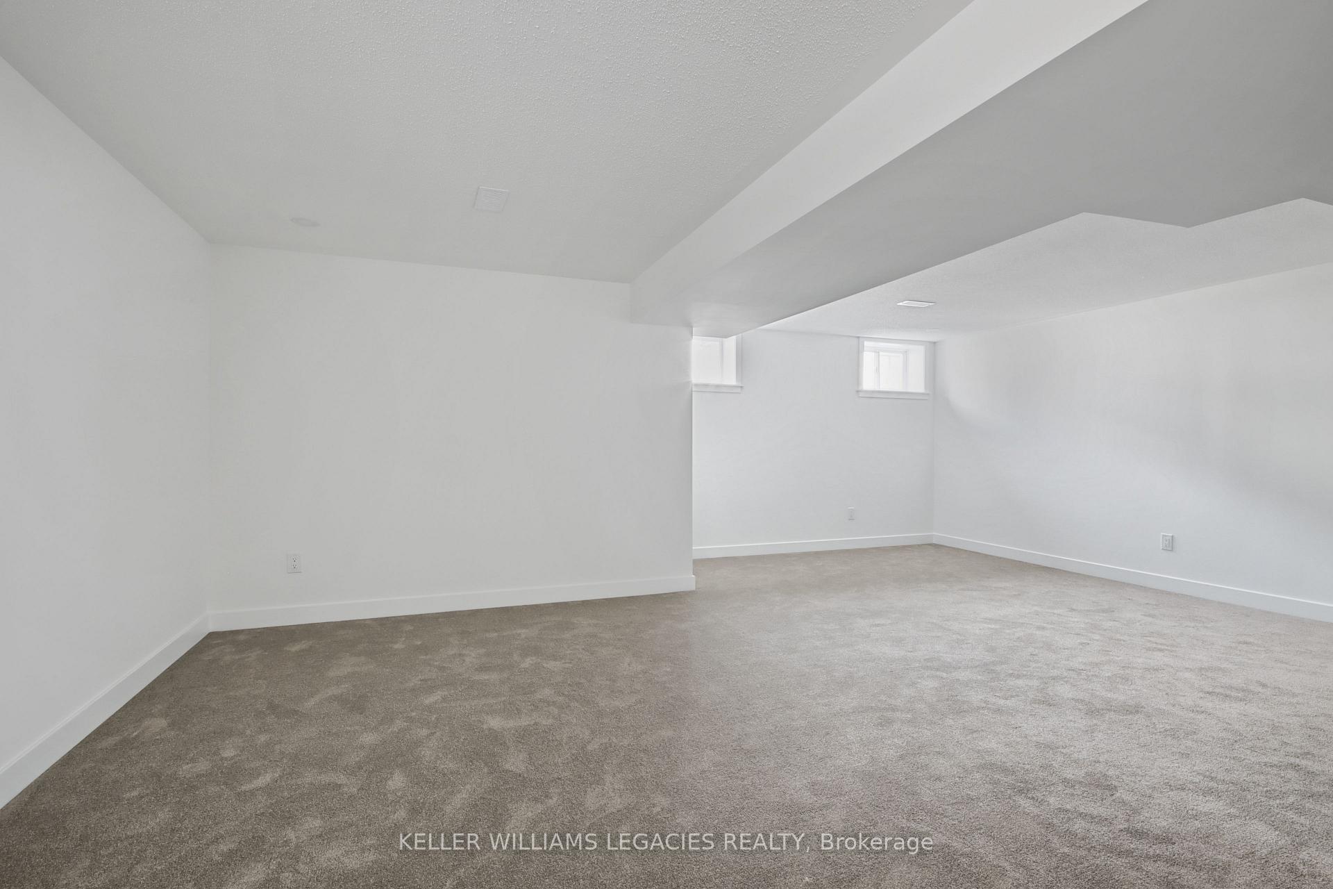 Photo 39 of 11 Mendoza Way, Ottawa, Kanata - Emerald Meadows/Trailwest — HOMEH