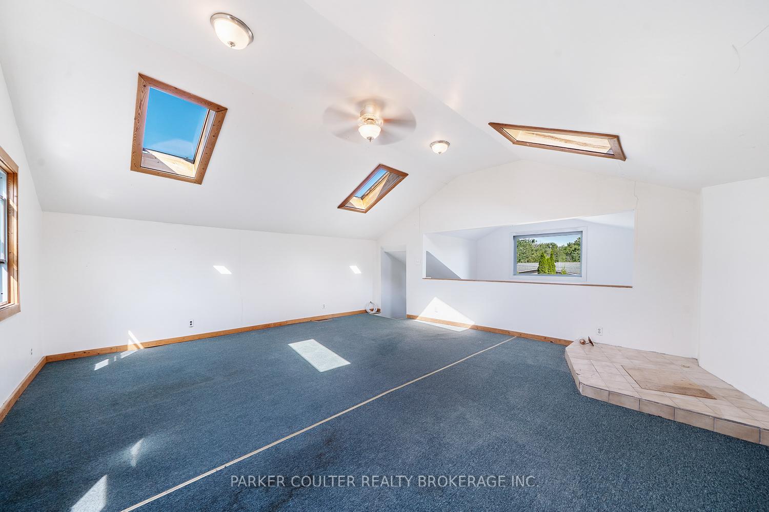 Photo 18 of 939 Clifton Boulevard, Innisfil, Alcona — HOMEH