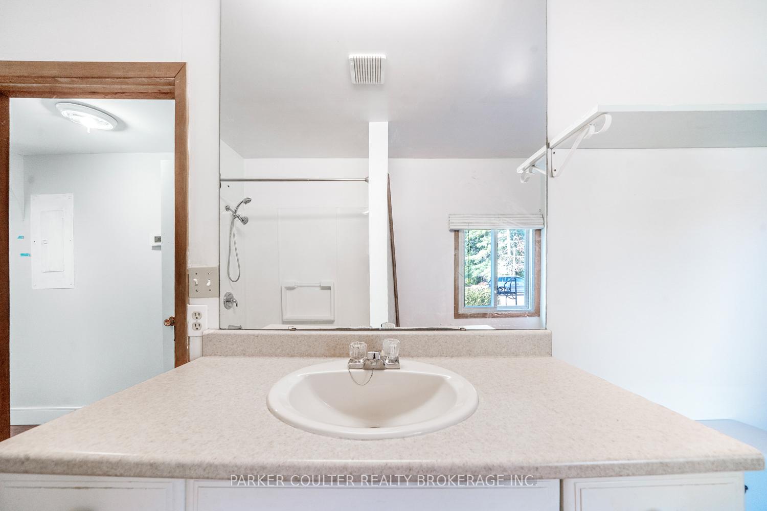 Photo 20 of 939 Clifton Boulevard, Innisfil, Alcona — HOMEH