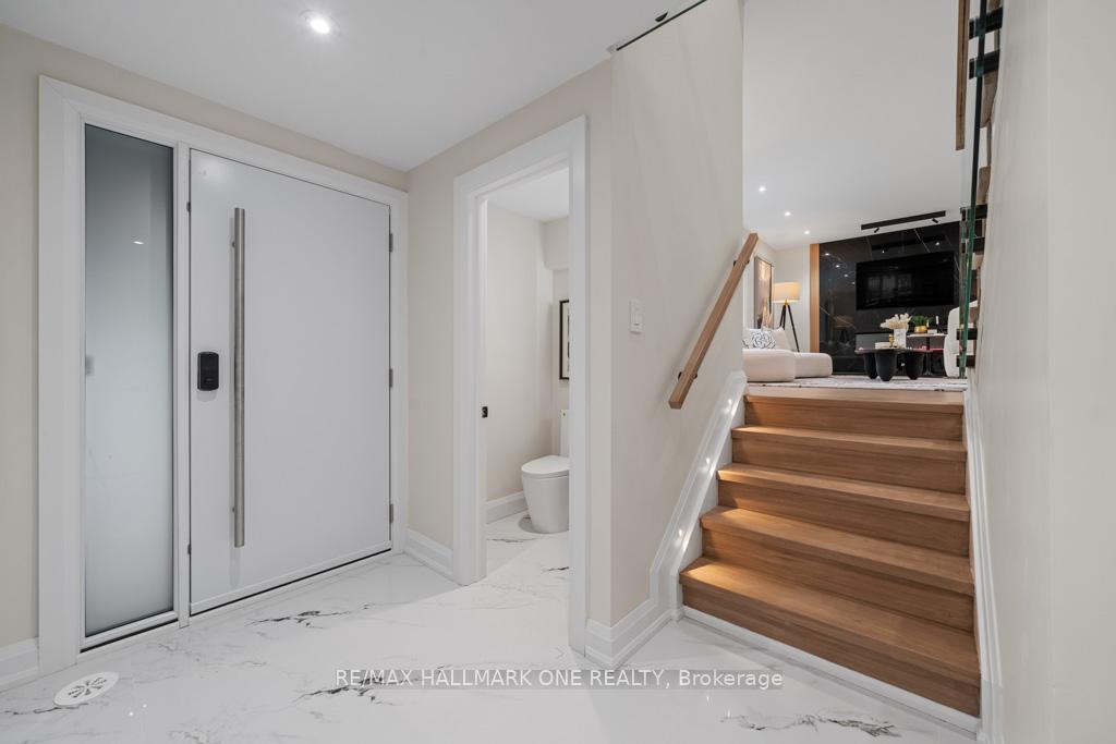 Photo 4 of 48 Normark Drive, Markham, Royal Orchard — HOMEH