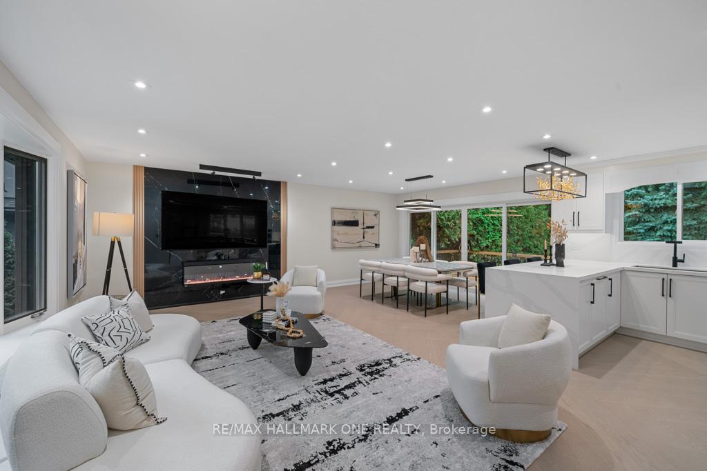 Photo 9 of 48 Normark Drive, Markham, Royal Orchard — HOMEH