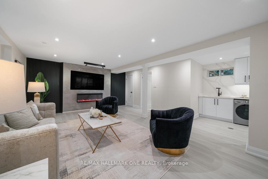 Photo 33 of 48 Normark Drive, Markham, Royal Orchard — HOMEH