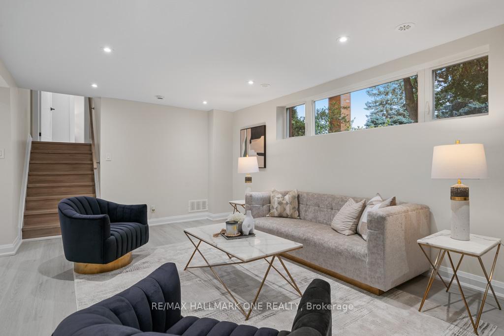 Photo 36 of 48 Normark Drive, Markham, Royal Orchard — HOMEH