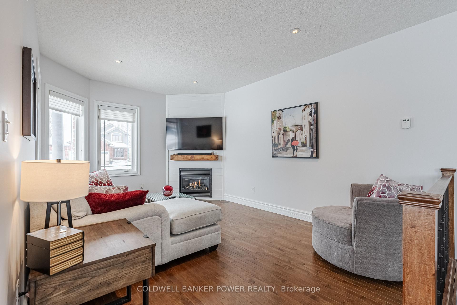 Photo 7 of 266 Walnut Street, Lucan Biddulph, Lucan — HOMEH