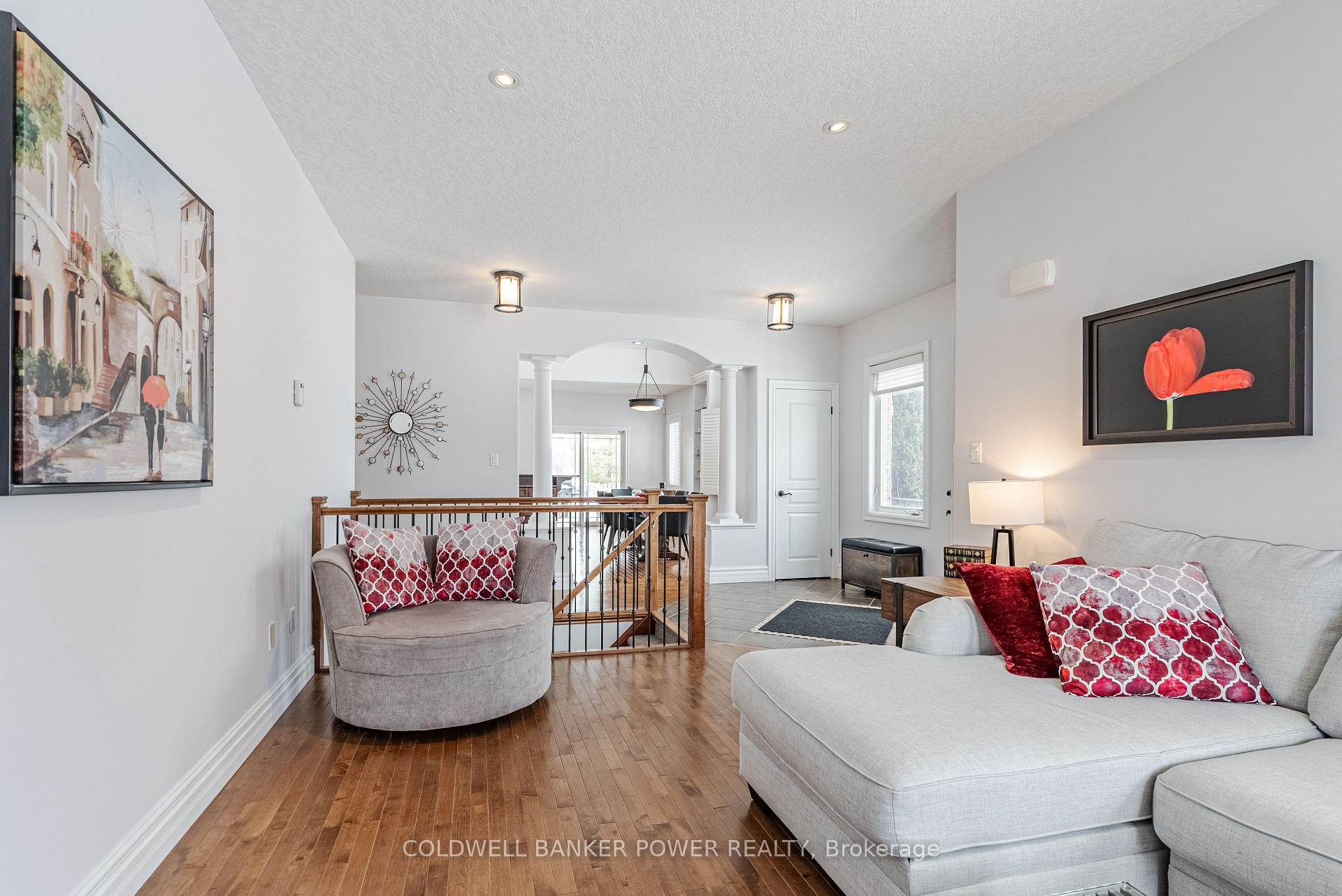 Photo 9 of 266 Walnut Street, Lucan Biddulph, Lucan — HOMEH
