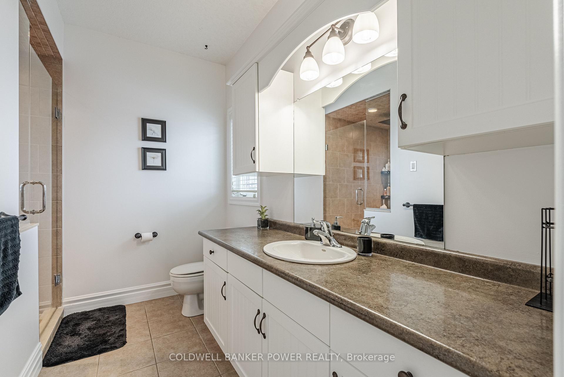 Photo 21 of 266 Walnut Street, Lucan Biddulph, Lucan — HOMEH