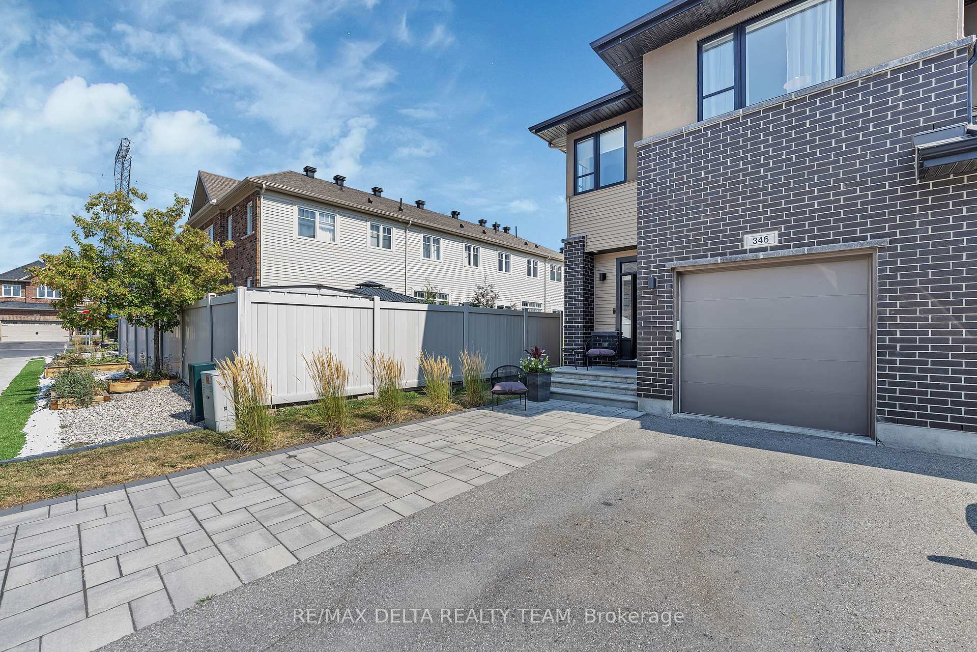Photo 3 of 346 Nonius Street, Ottawa, Kanata - Emerald Meadows/Trailwest — HOMEH