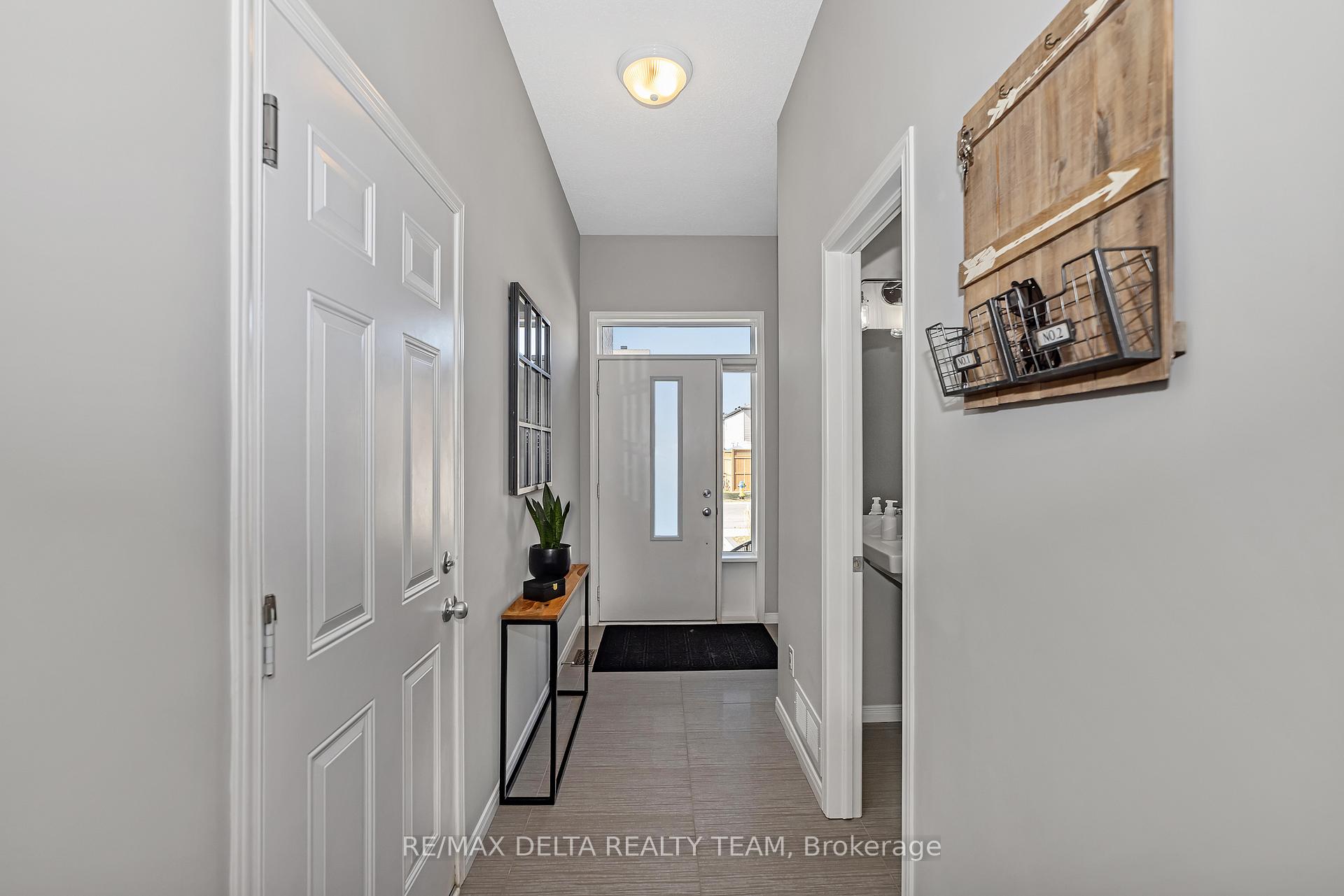 Photo 4 of 346 Nonius Street, Ottawa, Kanata - Emerald Meadows/Trailwest — HOMEH