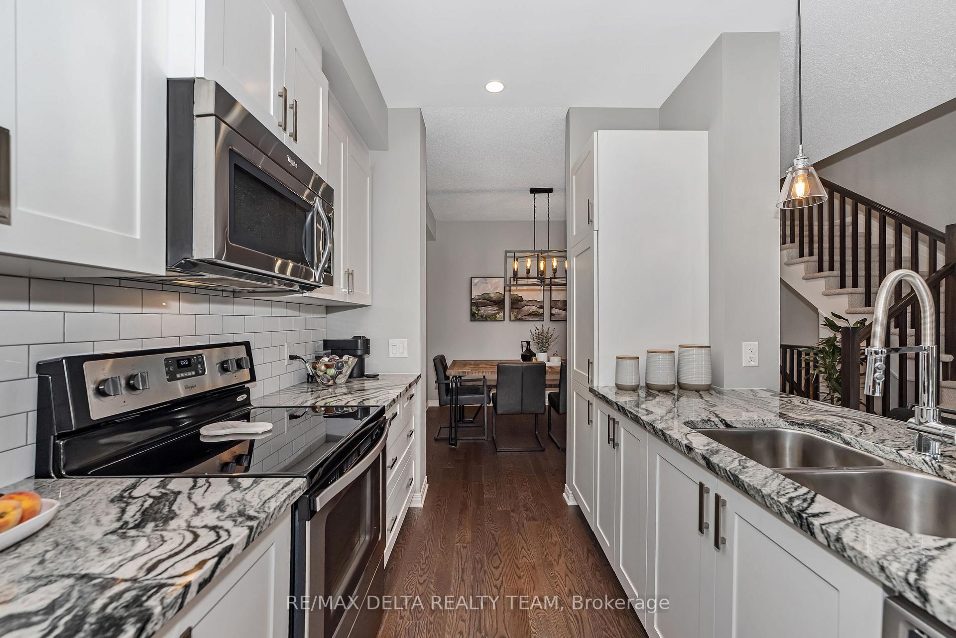 Photo 8 of 346 Nonius Street, Ottawa, Kanata - Emerald Meadows/Trailwest — HOMEH