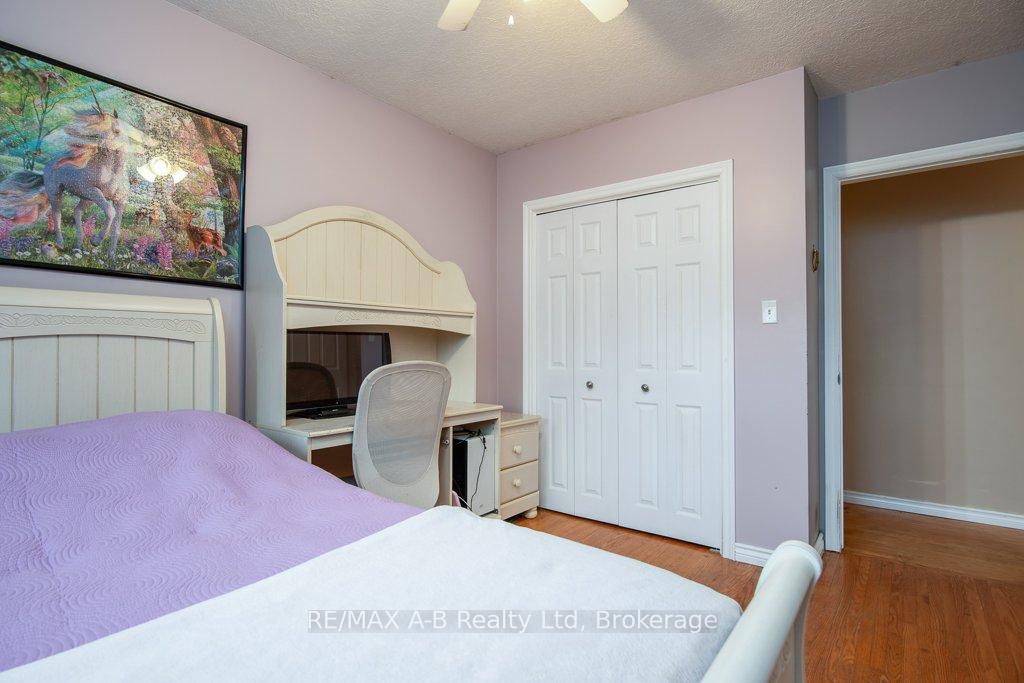 Photo 14 of 35 Tecumseh Crescent, Kitchener — HOMEH