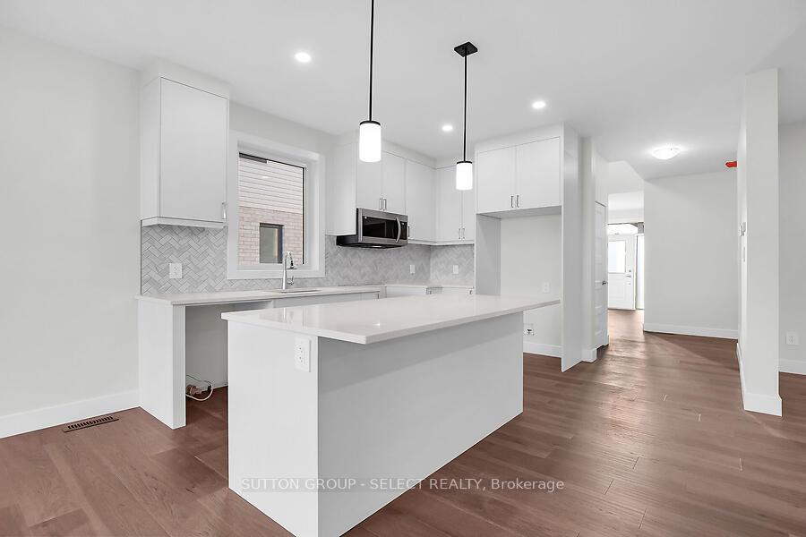 Photo 5 of Unit 24, 7966 Fallon Drive, Lucan Biddulph, Granton — HOMEH
