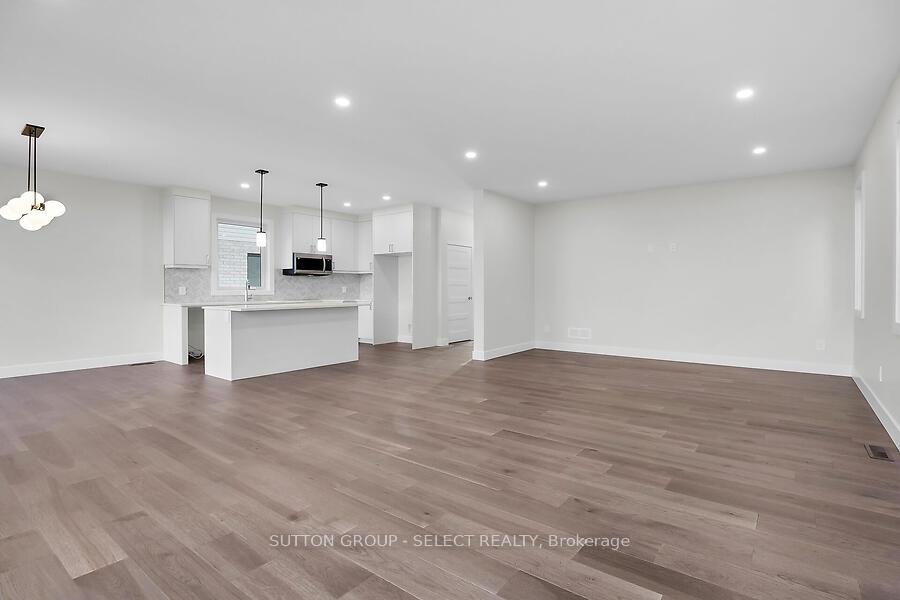 Photo 7 of Unit 24, 7966 Fallon Drive, Lucan Biddulph, Granton — HOMEH