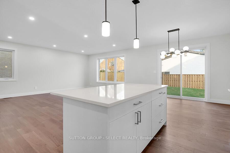 Photo 8 of Unit 24, 7966 Fallon Drive, Lucan Biddulph, Granton — HOMEH