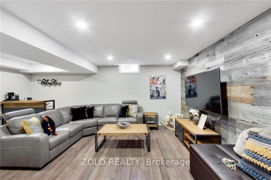 Photo 7 of Unit 20, 170 Palacebeach Trail, Hamilton, Lakeshore — HOMEH