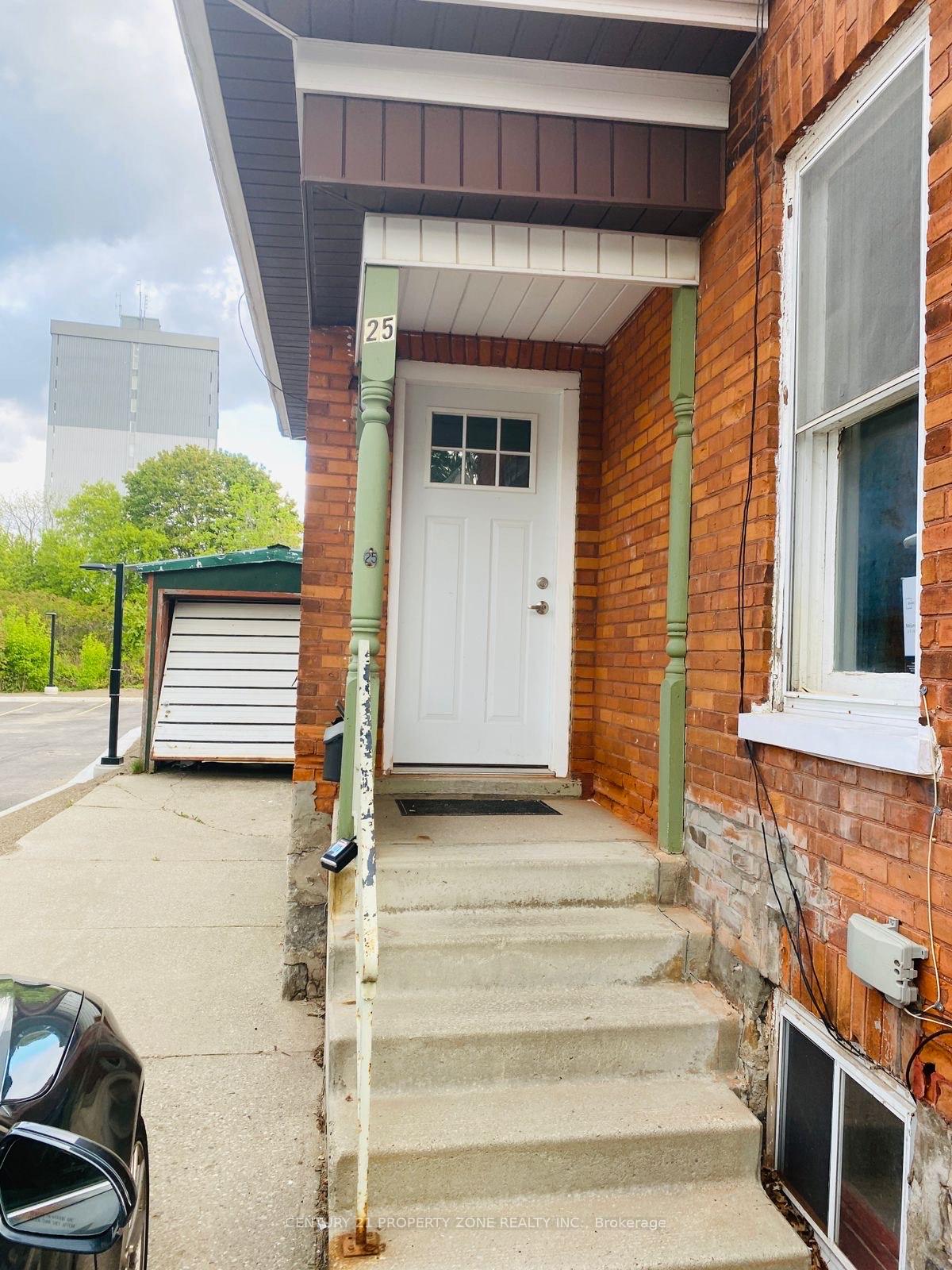 Front of Unit First Floor, 25 Peter Street
