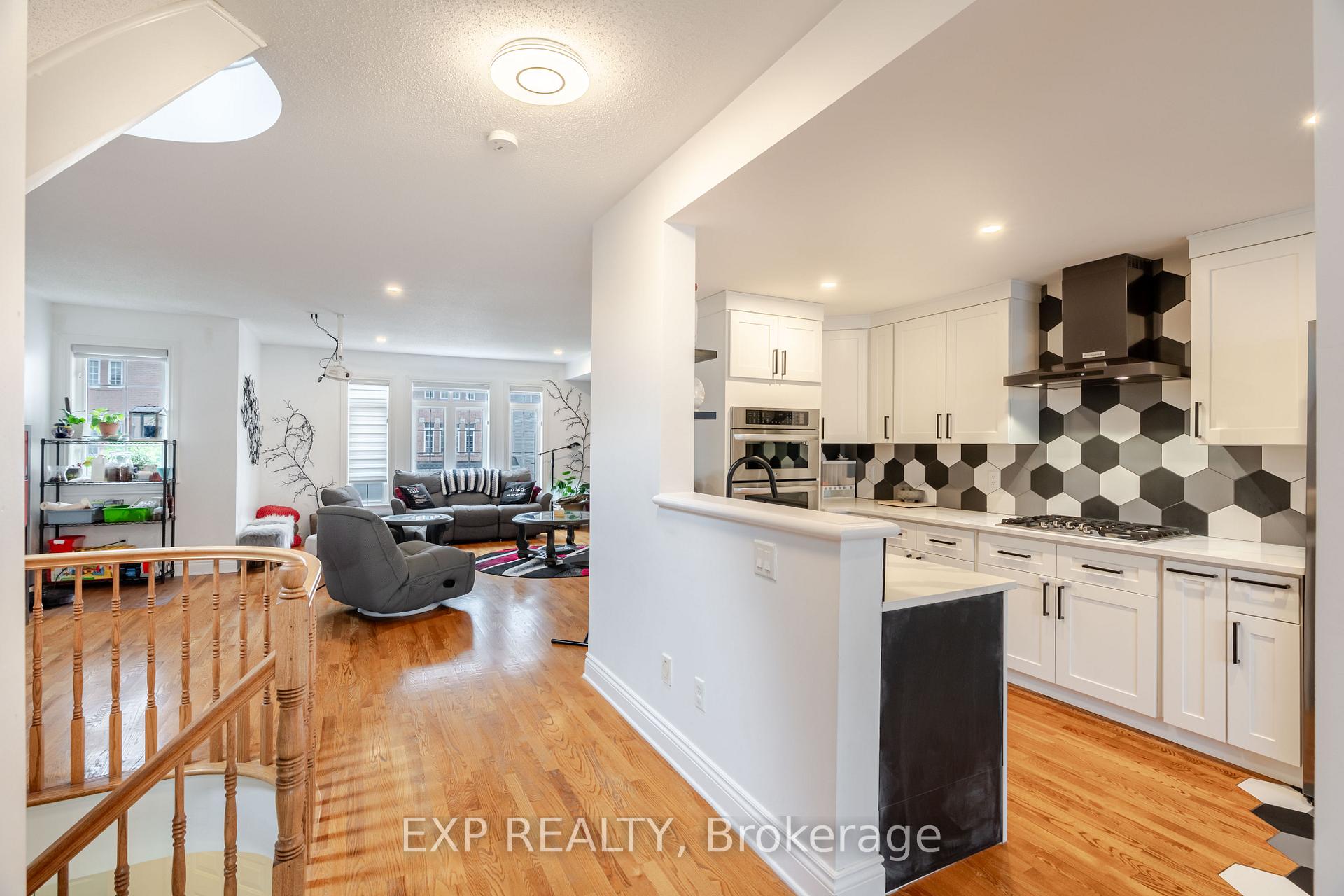 Photo 15 of 97 Castle Glen Crescent, Ottawa, Kanata - Glencairn/Hazeldean — HOMEH