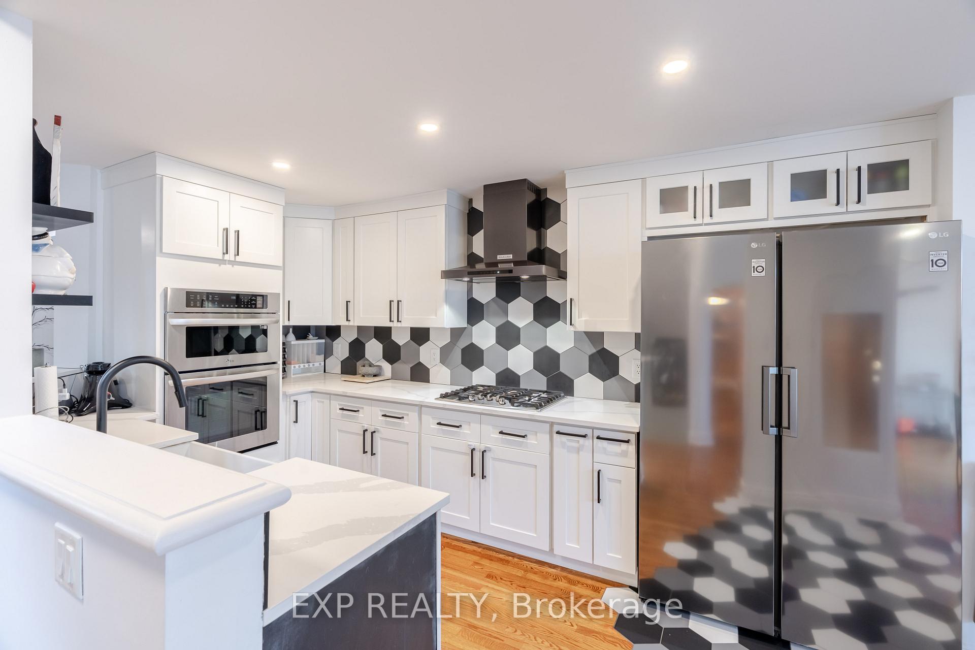 Photo 17 of 97 Castle Glen Crescent, Ottawa, Kanata - Glencairn/Hazeldean — HOMEH