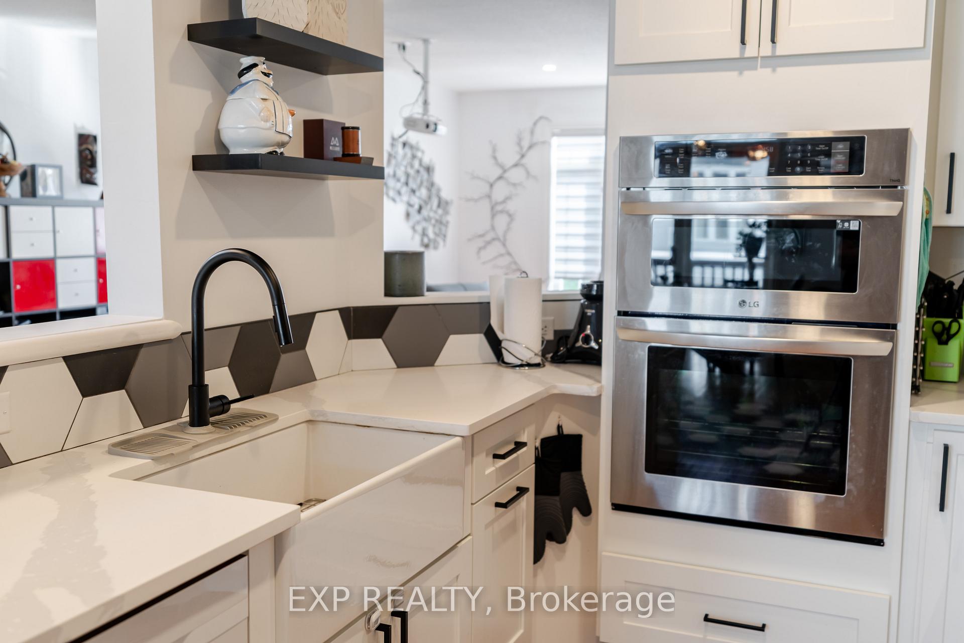 Photo 20 of 97 Castle Glen Crescent, Ottawa, Kanata - Glencairn/Hazeldean — HOMEH