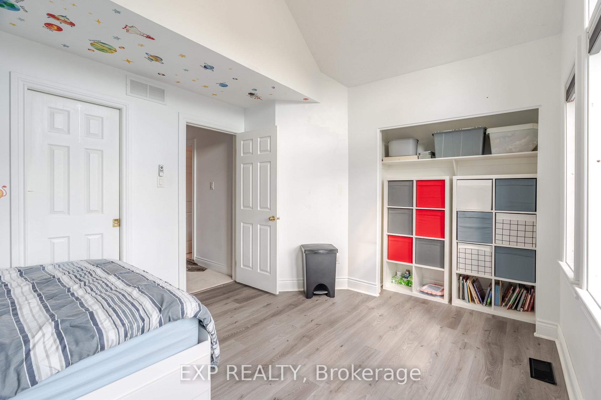Photo 37 of 97 Castle Glen Crescent, Ottawa, Kanata - Glencairn/Hazeldean — HOMEH