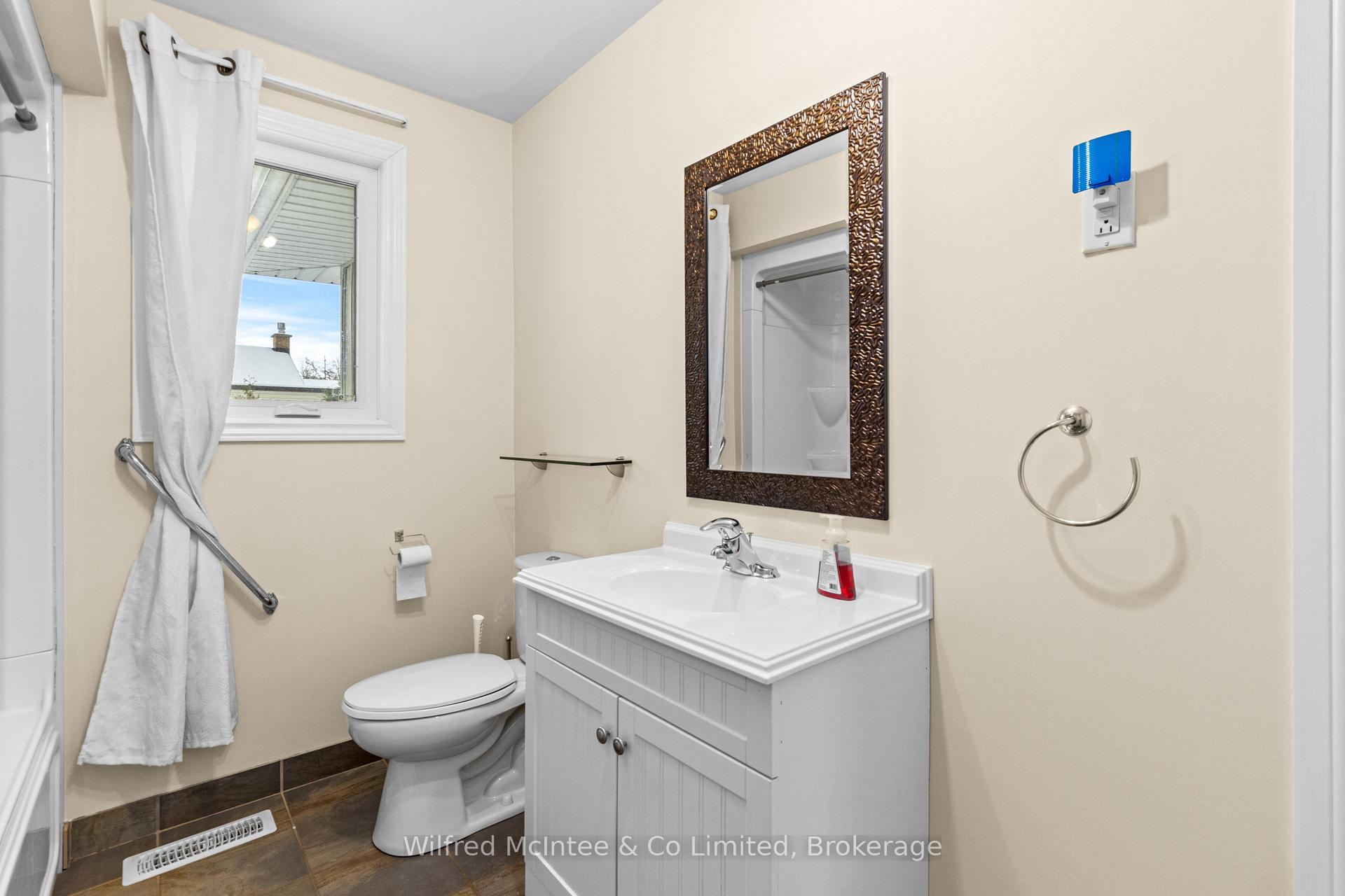 Photo 20 of 467 Queen Street, Kincardine — HOMEH