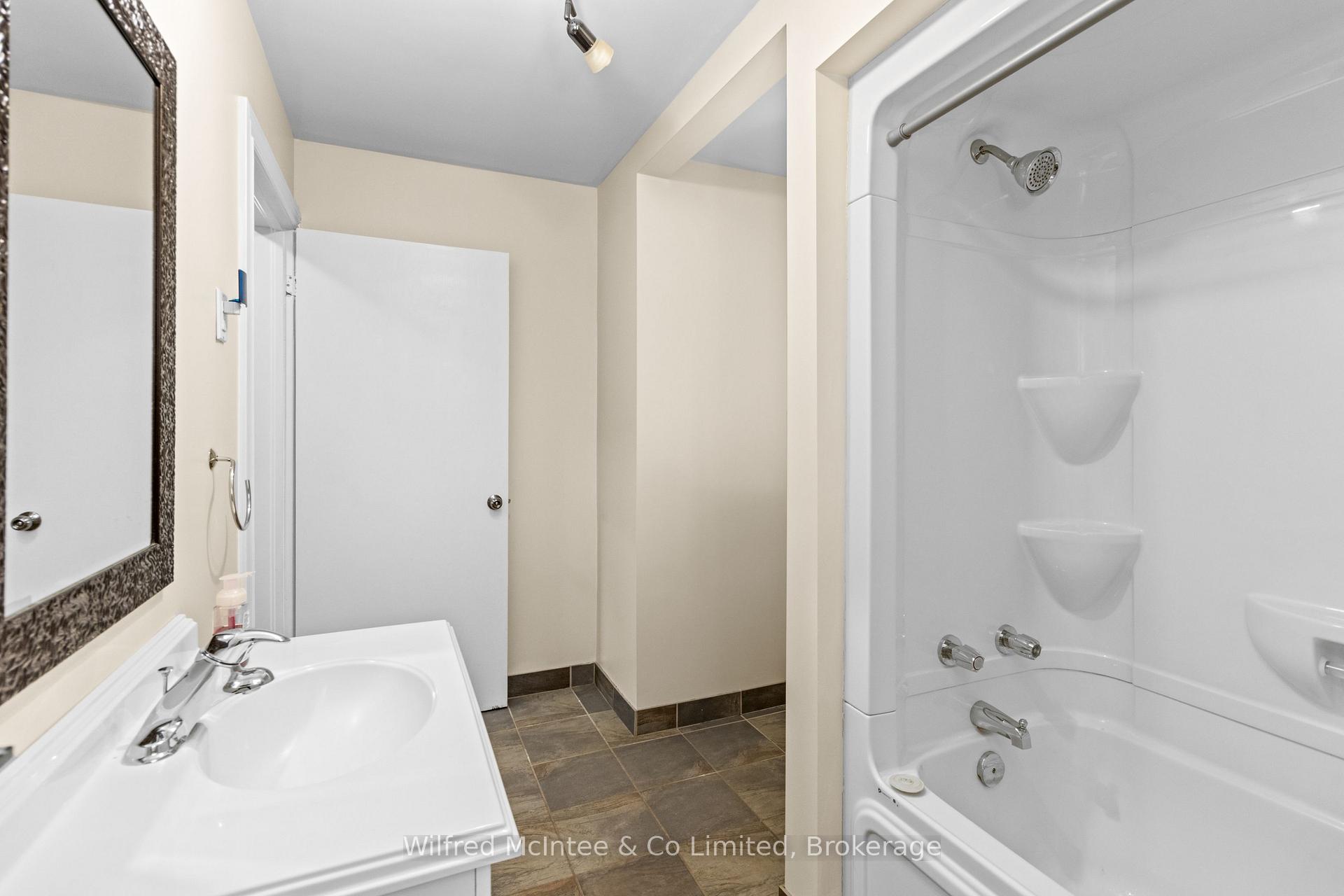 Photo 21 of 467 Queen Street, Kincardine — HOMEH