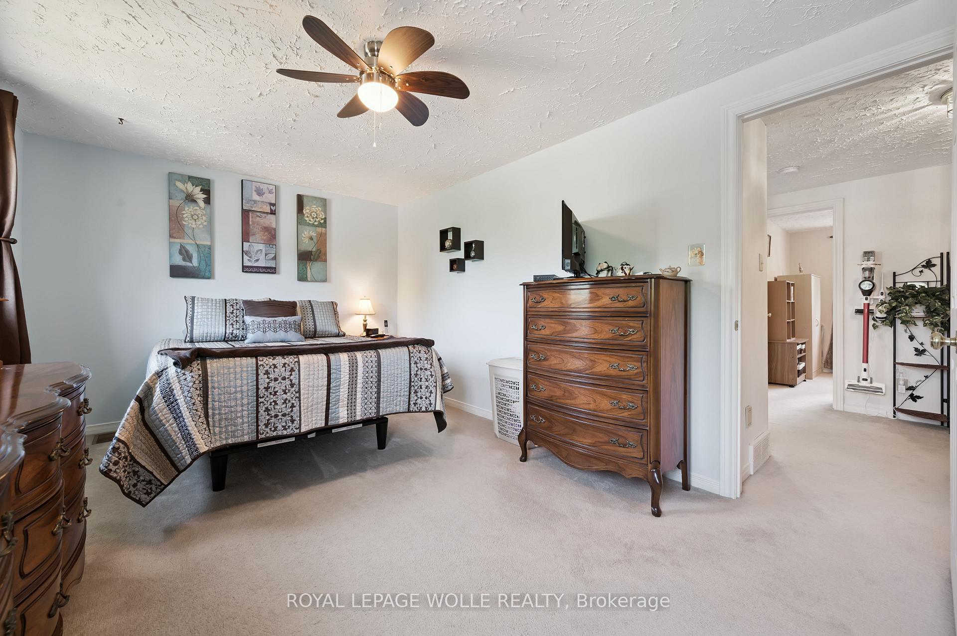 Photo 21 of 108 Penelope Drive, Kitchener — HOMEH