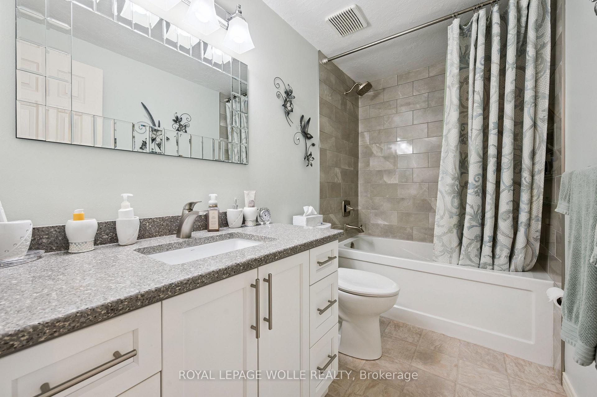 Photo 22 of 108 Penelope Drive, Kitchener — HOMEH