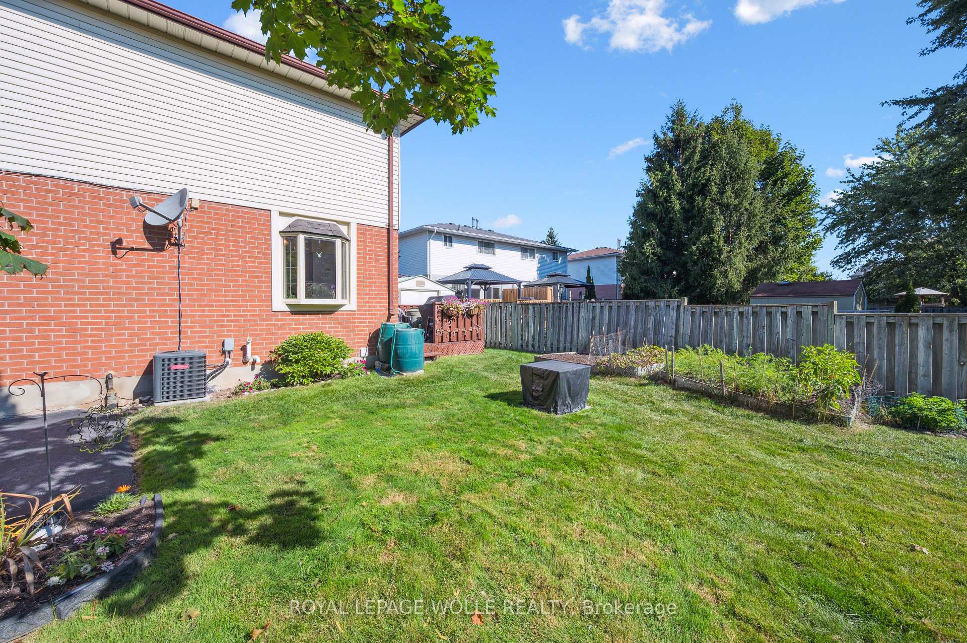 Photo 30 of 108 Penelope Drive, Kitchener — HOMEH