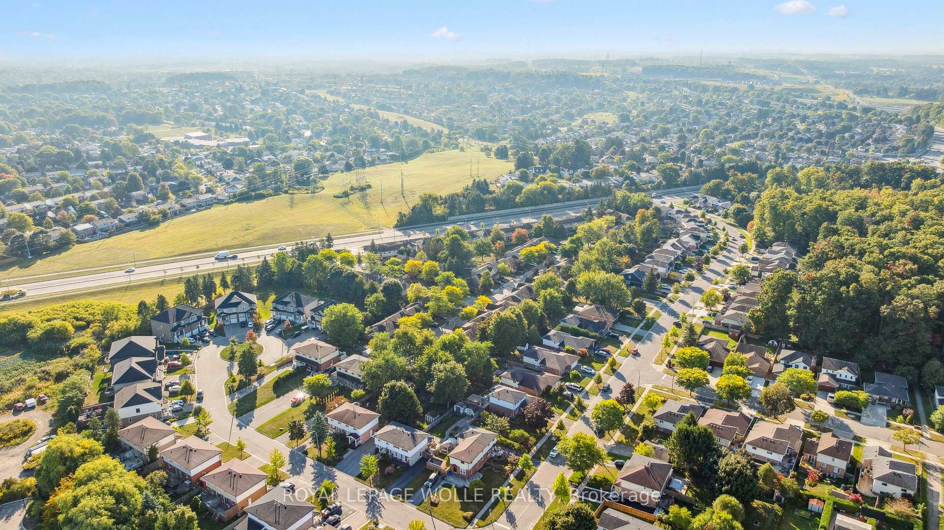 Photo 35 of 108 Penelope Drive, Kitchener — HOMEH