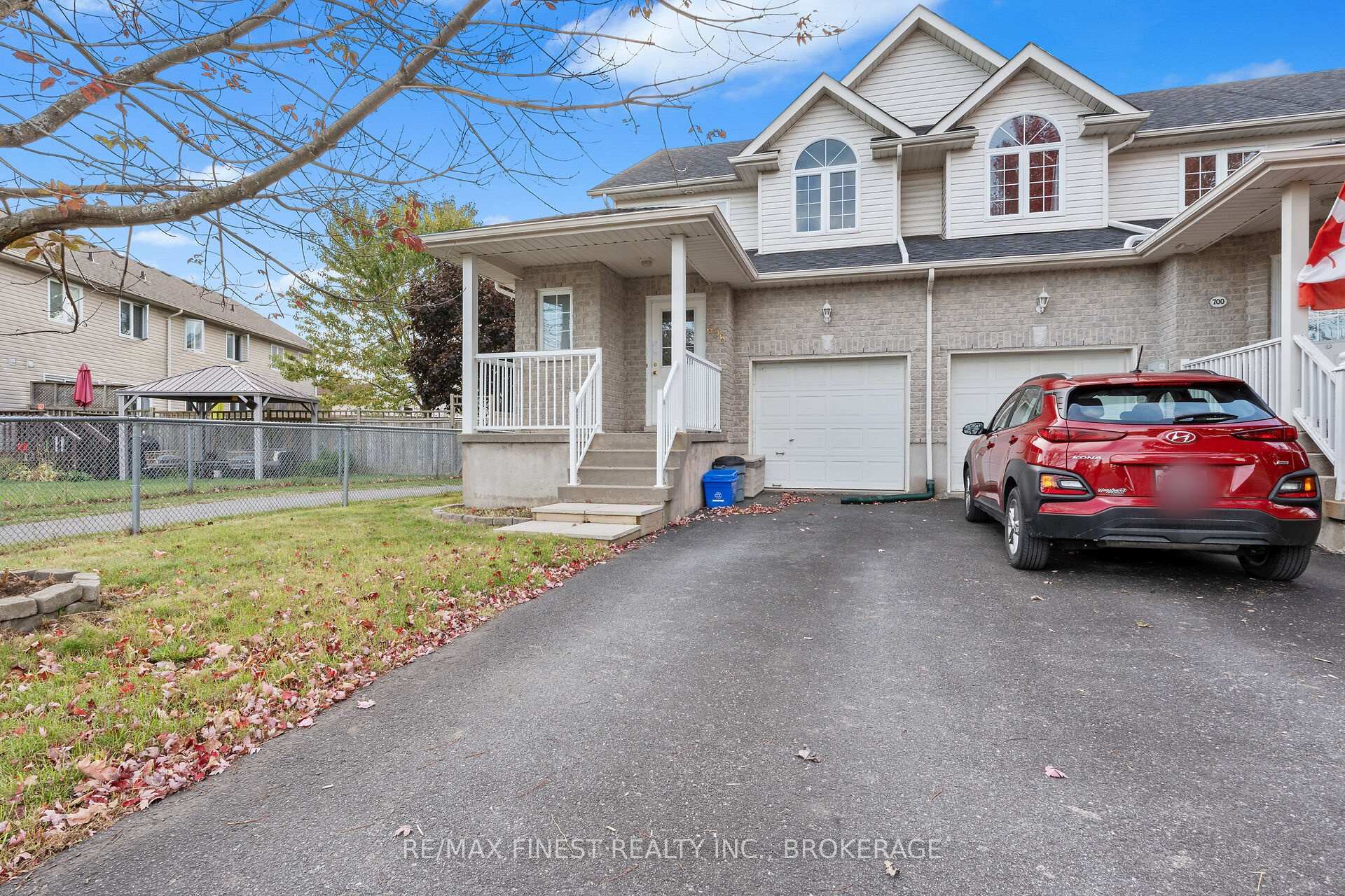Photo 2 of 698 MacLean Court, Kingston, Kingston East (Incl Barret Crt) — HOMEH
