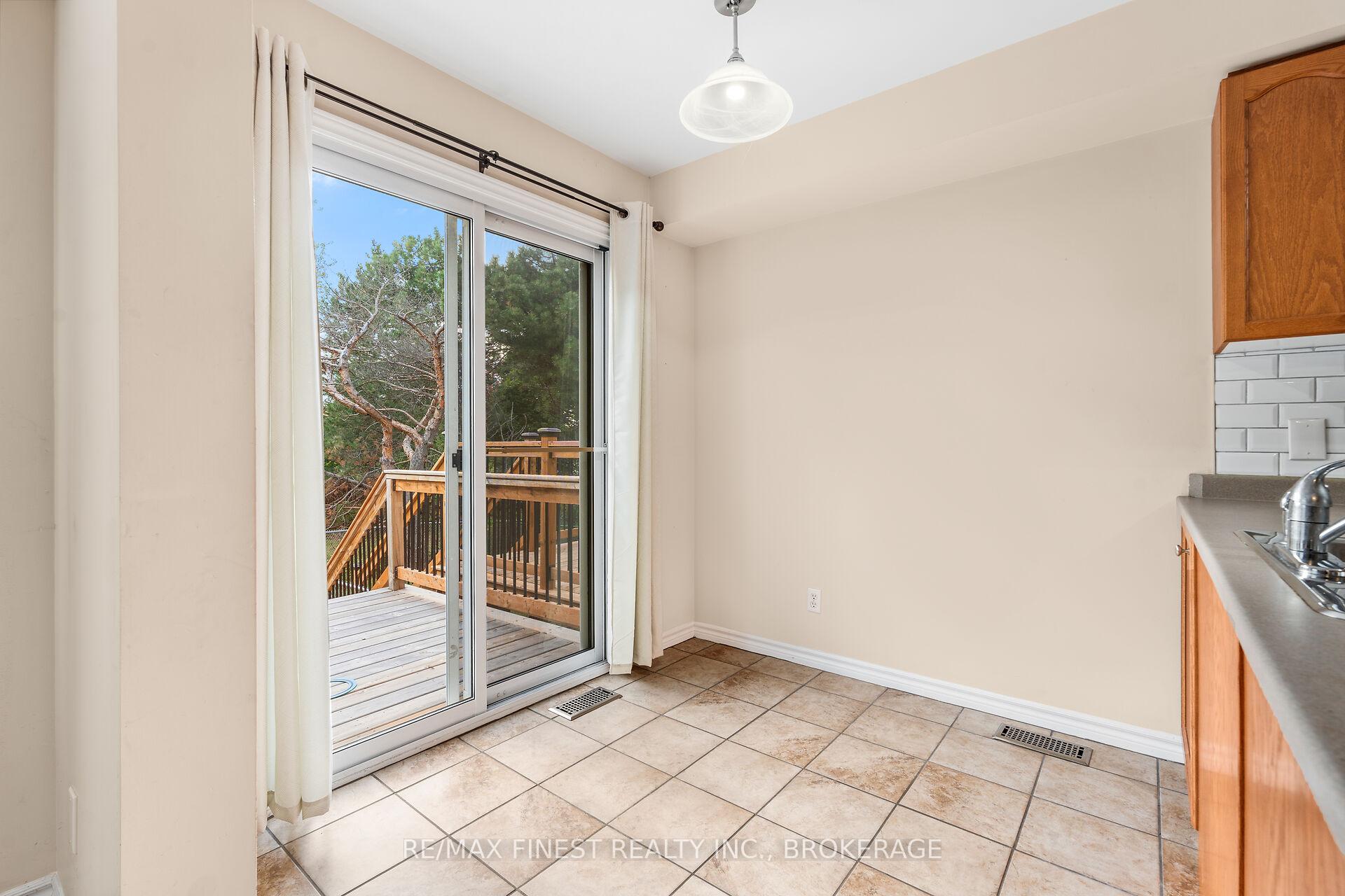 Photo 12 of 698 MacLean Court, Kingston, Kingston East (Incl Barret Crt) — HOMEH
