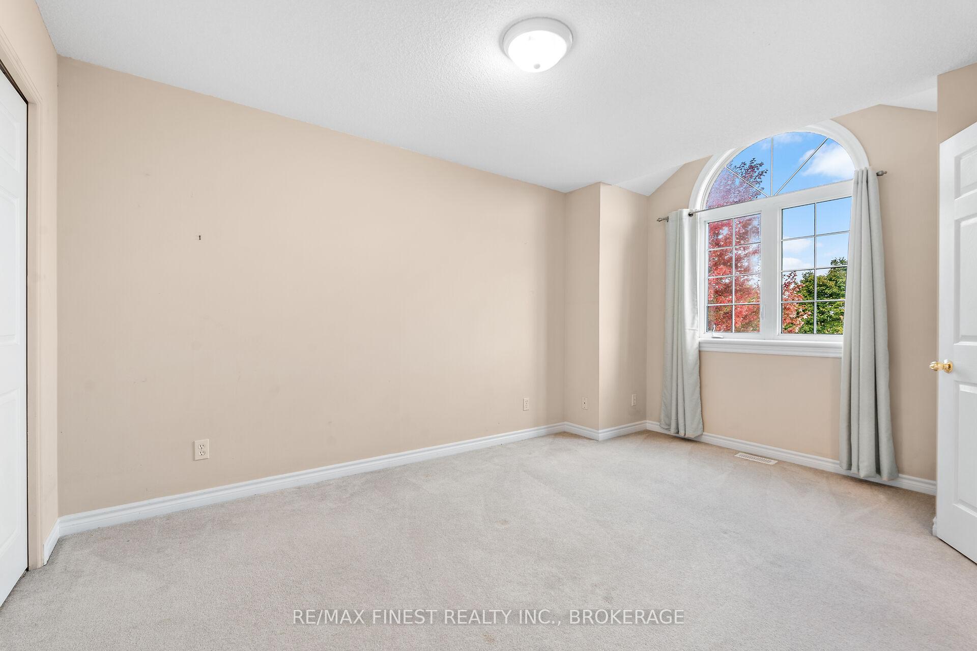 Photo 15 of 698 MacLean Court, Kingston, Kingston East (Incl Barret Crt) — HOMEH