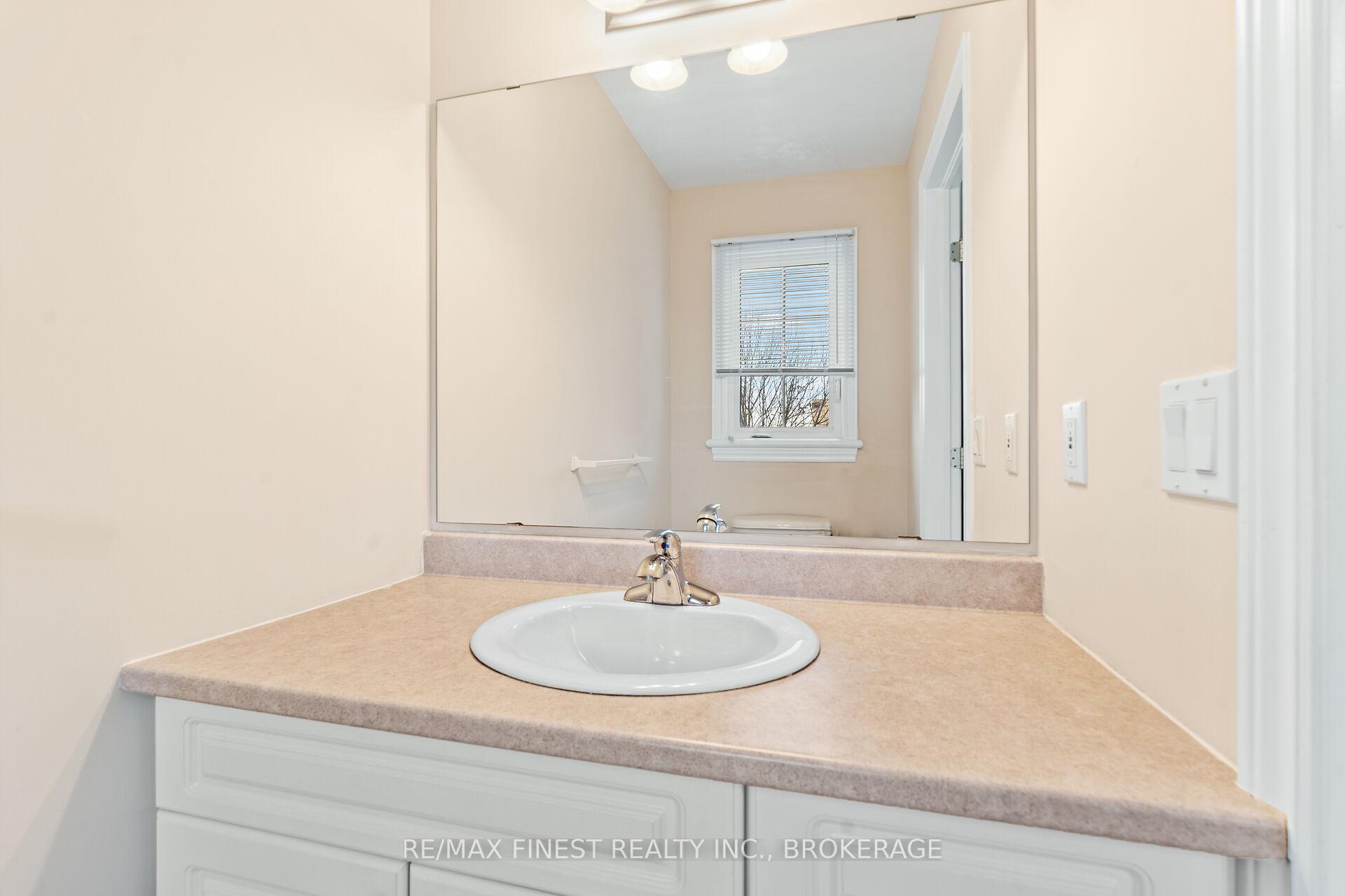 Photo 18 of 698 MacLean Court, Kingston, Kingston East (Incl Barret Crt) — HOMEH