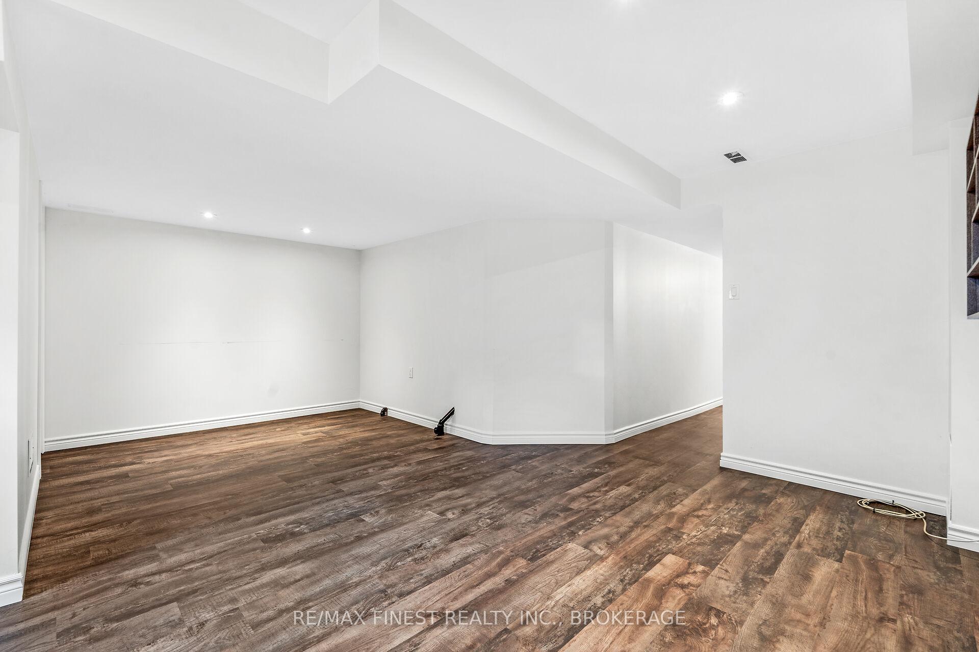 Photo 25 of 698 MacLean Court, Kingston, Kingston East (Incl Barret Crt) — HOMEH