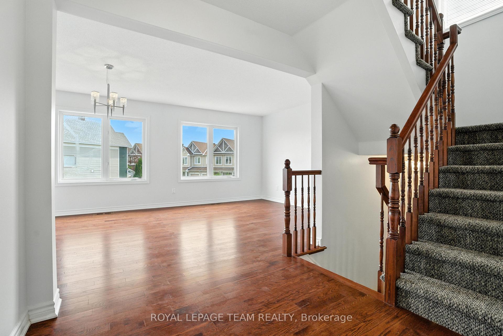 Photo 8 of 495 Coldwater Crescent, Ottawa, Kanata - Emerald Meadows/Trailwest — HOMEH