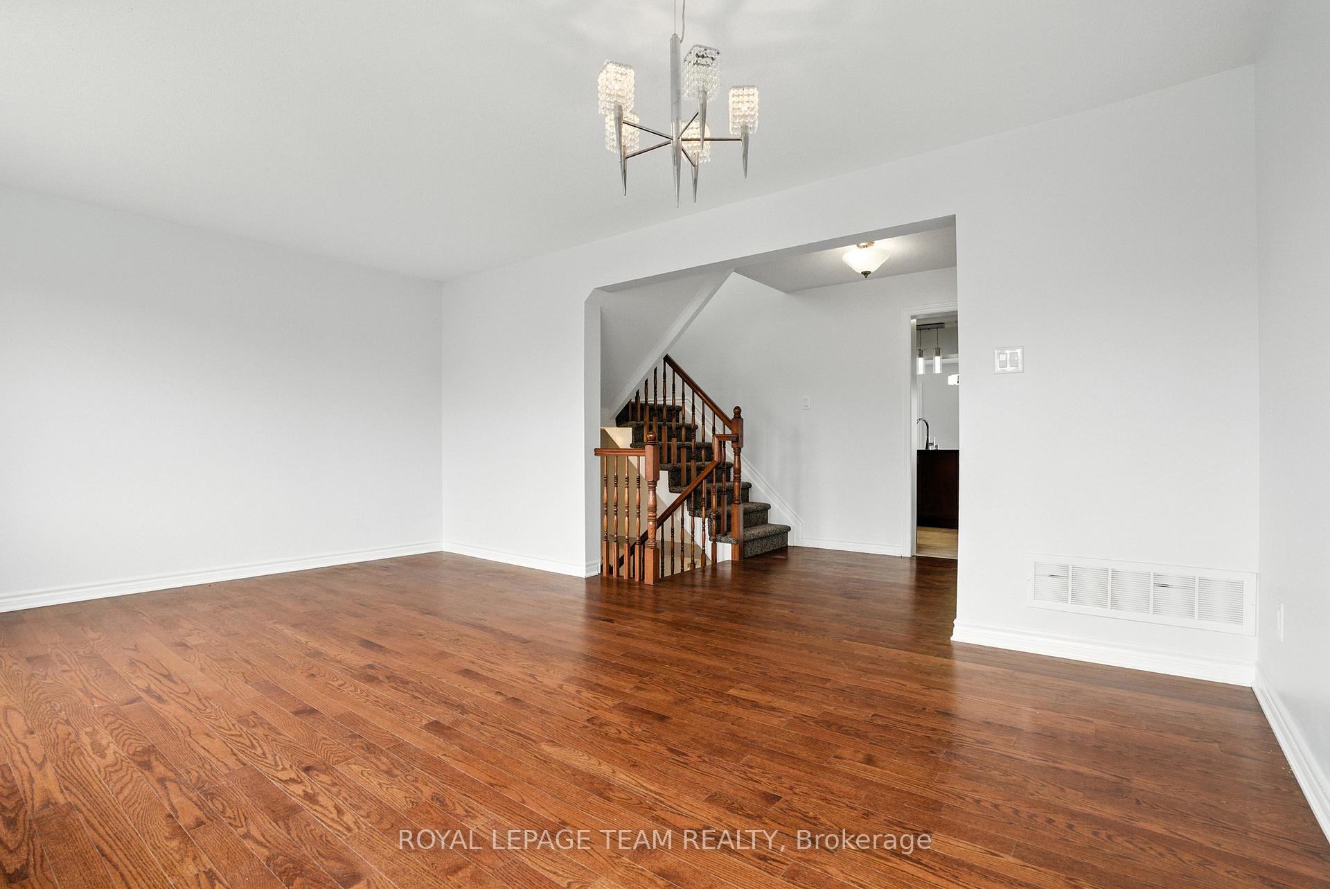 Photo 11 of 495 Coldwater Crescent, Ottawa, Kanata - Emerald Meadows/Trailwest — HOMEH