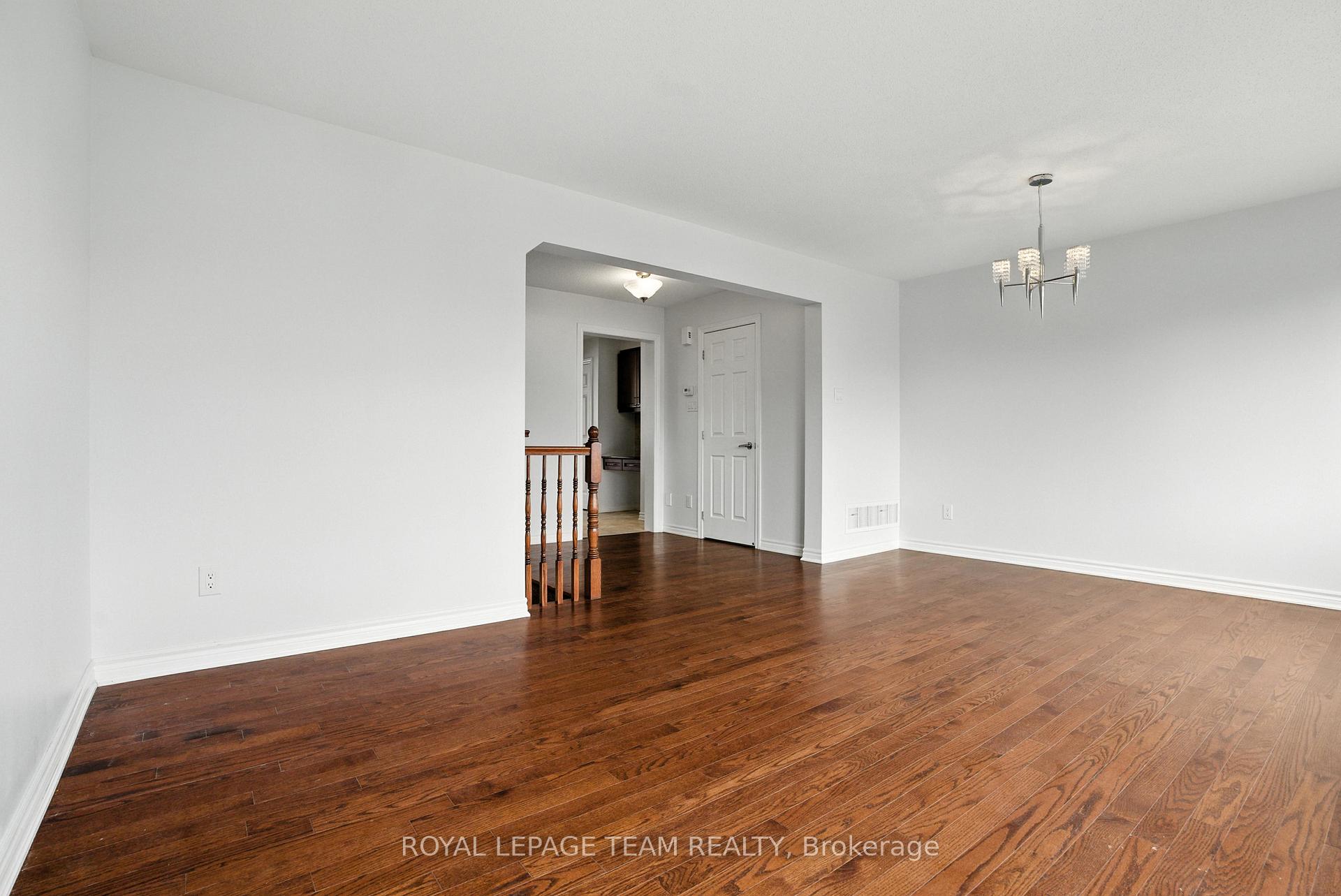 Photo 12 of 495 Coldwater Crescent, Ottawa, Kanata - Emerald Meadows/Trailwest — HOMEH