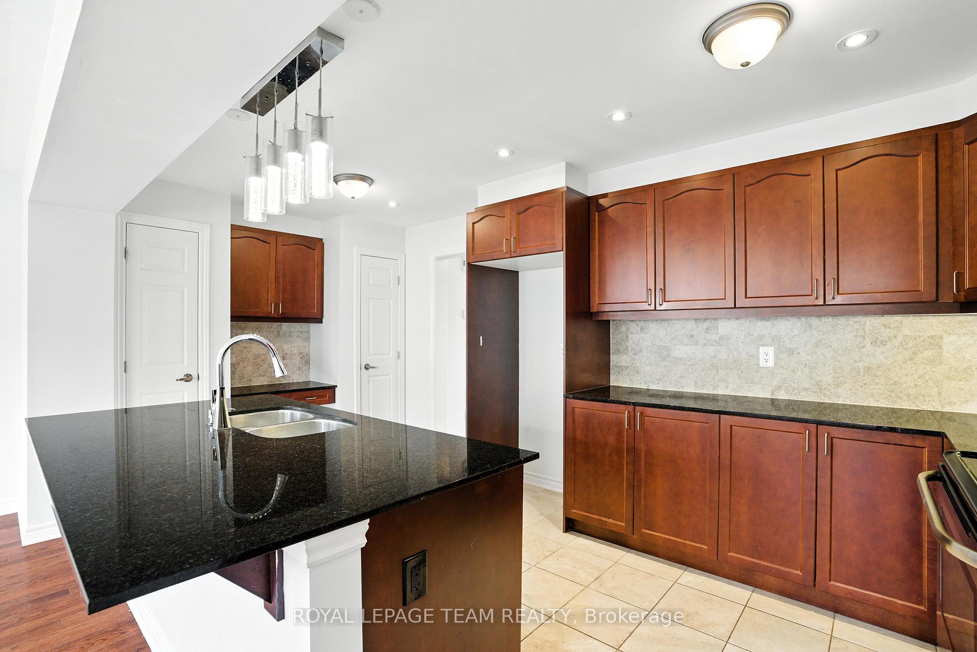 Photo 15 of 495 Coldwater Crescent, Ottawa, Kanata - Emerald Meadows/Trailwest — HOMEH