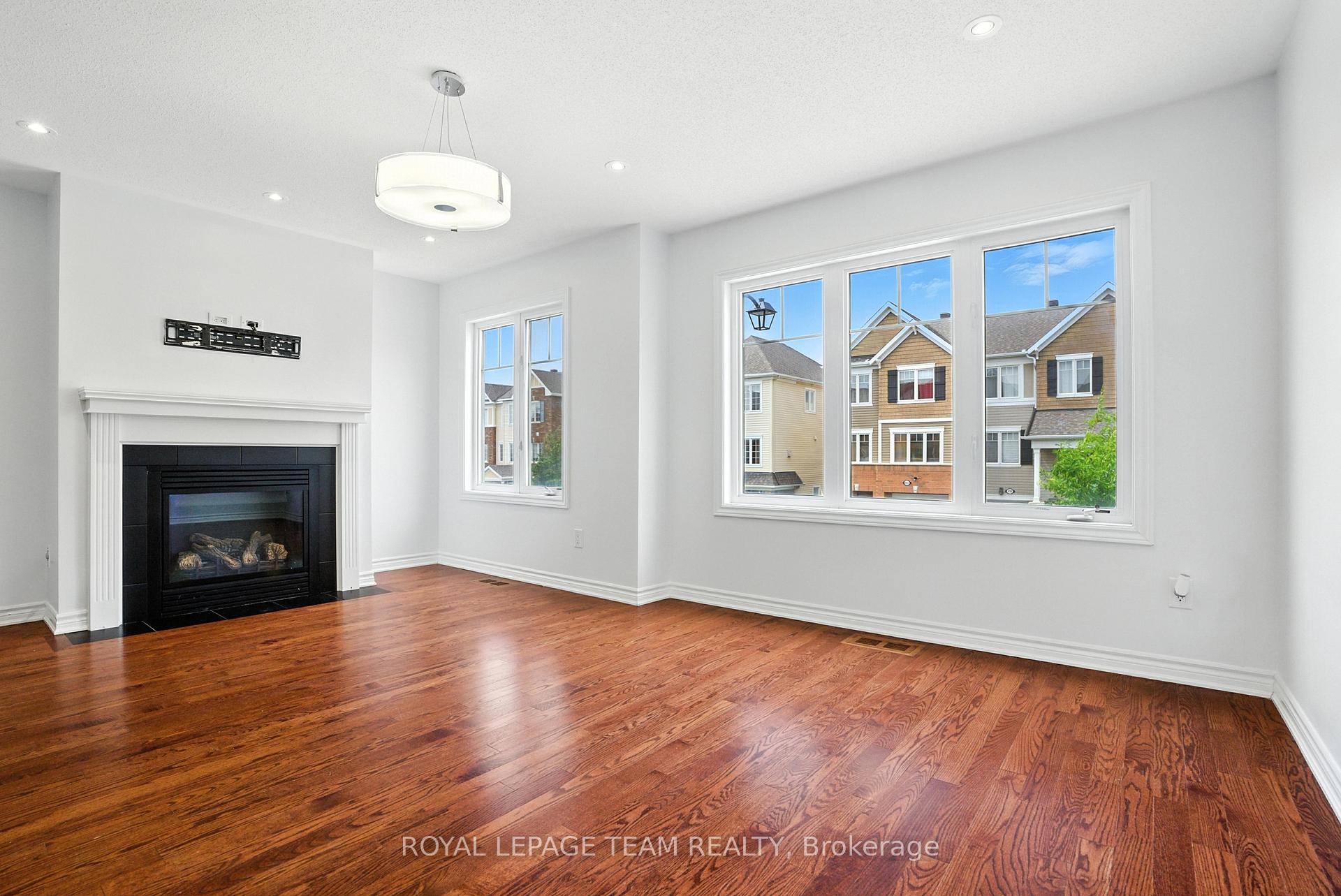 Photo 23 of 495 Coldwater Crescent, Ottawa, Kanata - Emerald Meadows/Trailwest — HOMEH