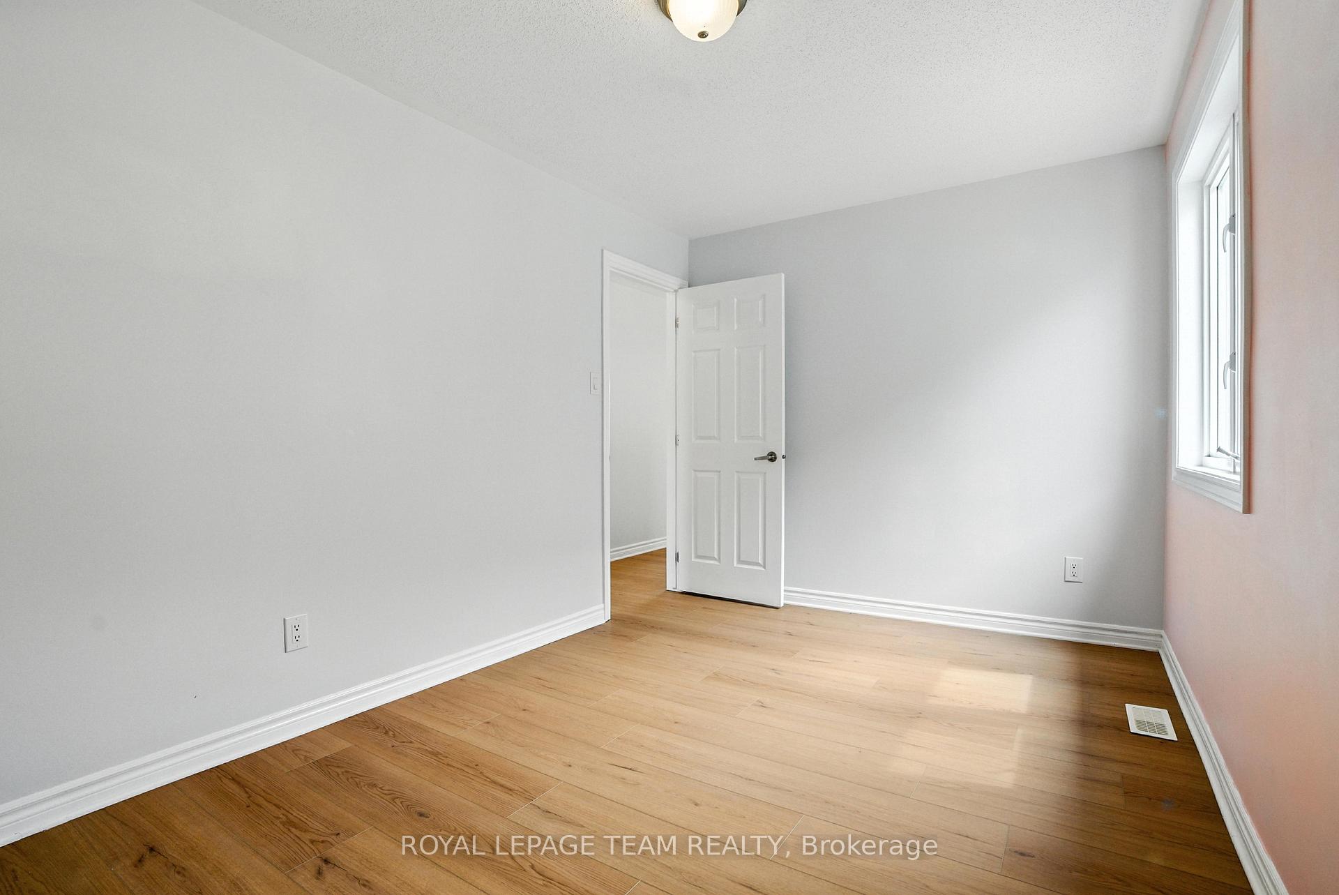 Photo 32 of 495 Coldwater Crescent, Ottawa, Kanata - Emerald Meadows/Trailwest — HOMEH
