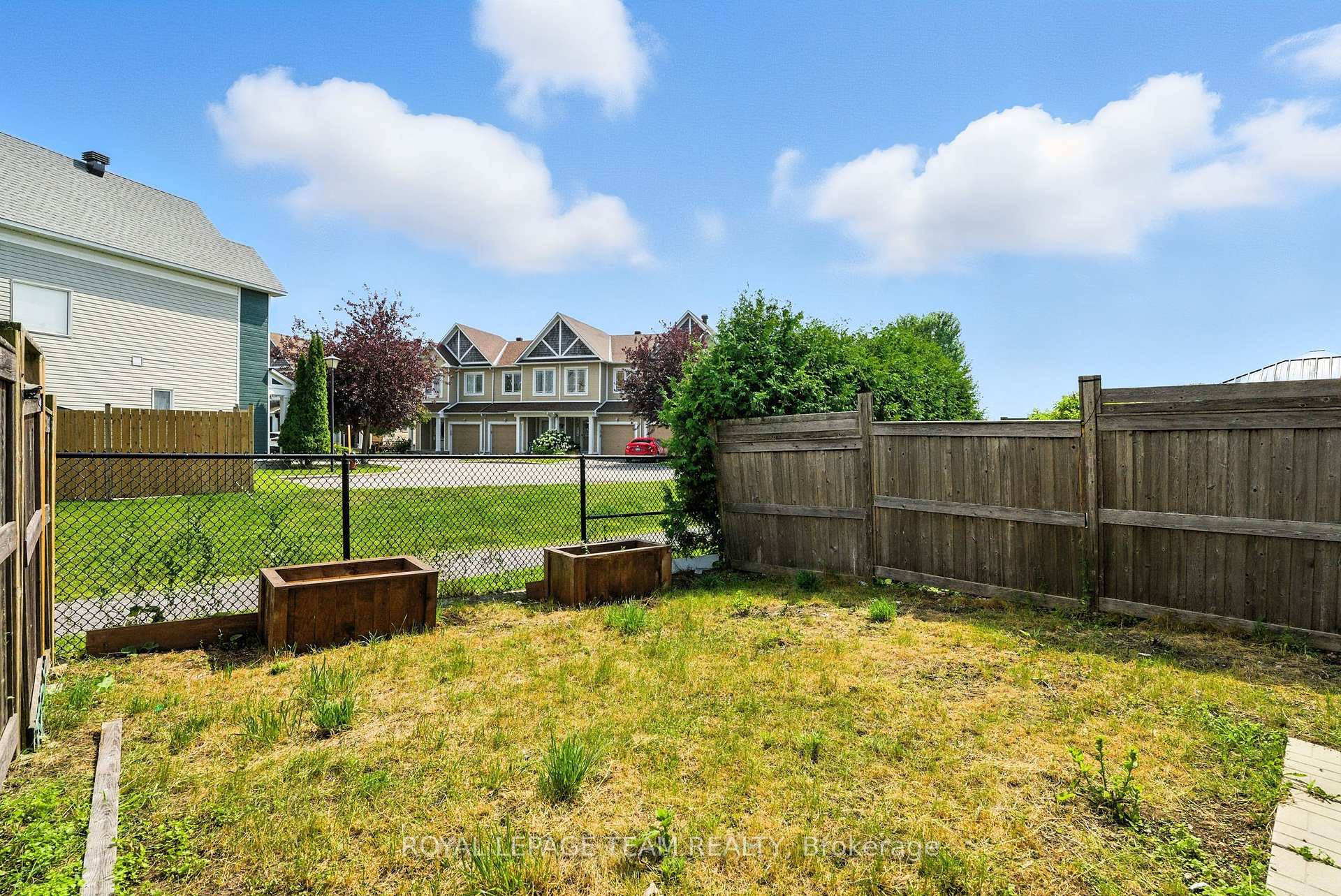 Photo 38 of 495 Coldwater Crescent, Ottawa, Kanata - Emerald Meadows/Trailwest — HOMEH