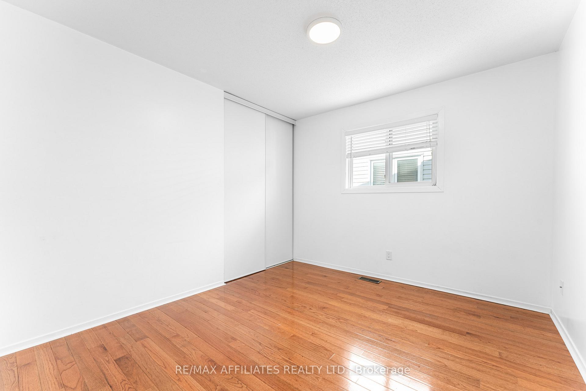 Photo 32 of 33 Inverary Drive, Ottawa, Kanata - Morgan's Grant/South March — HOMEH