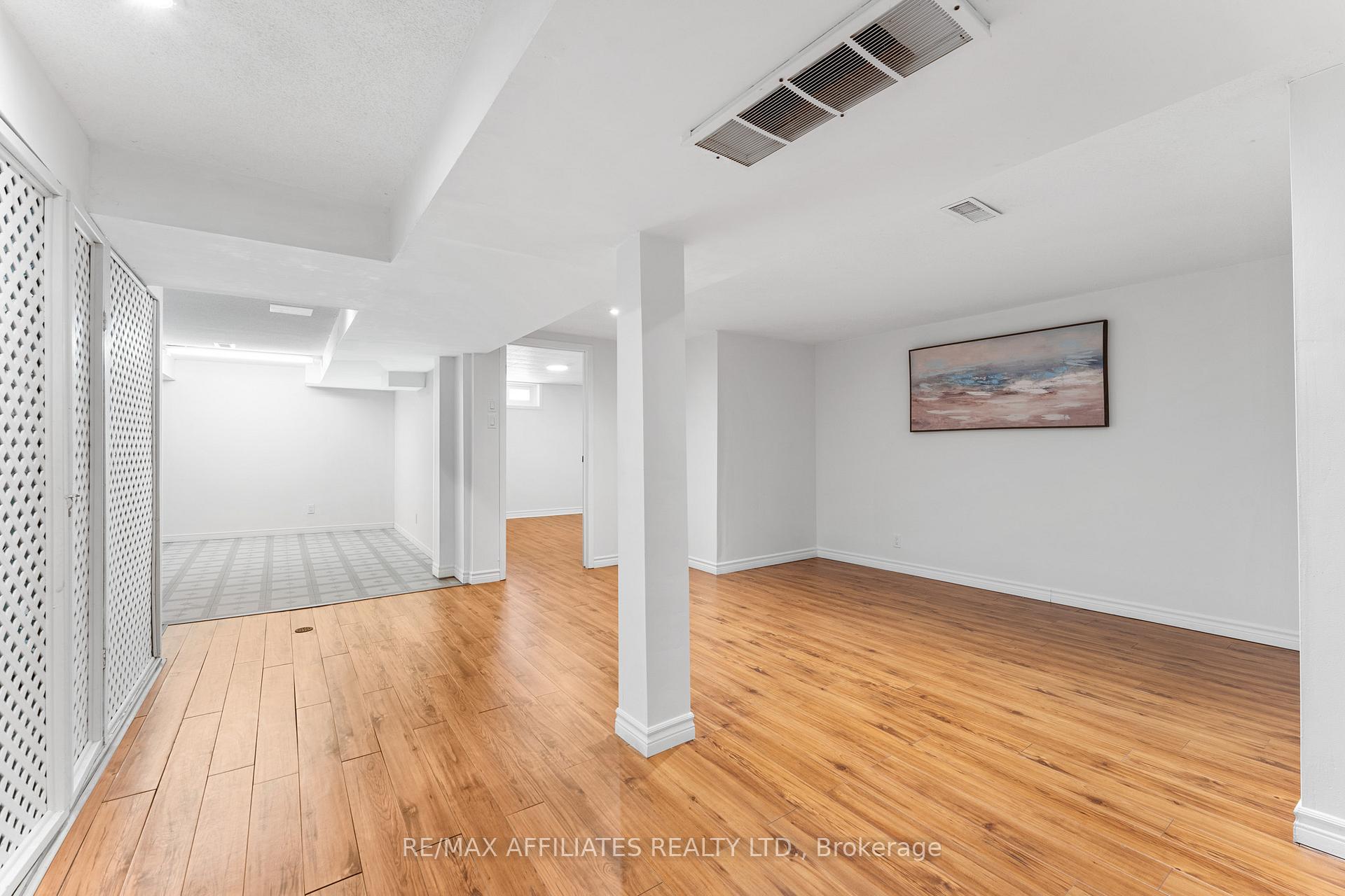 Photo 35 of 33 Inverary Drive, Ottawa, Kanata - Morgan's Grant/South March — HOMEH