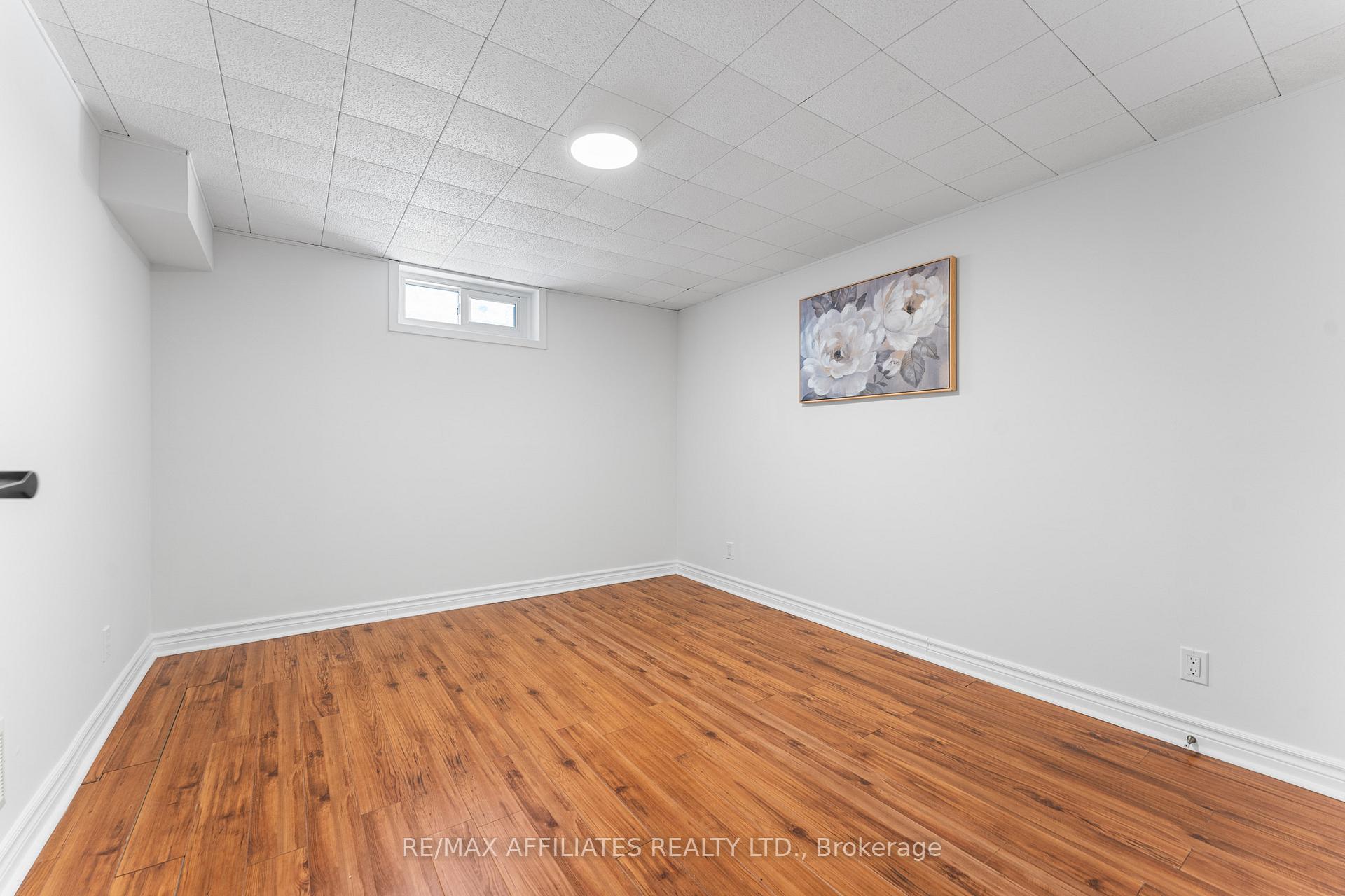 Photo 38 of 33 Inverary Drive, Ottawa, Kanata - Morgan's Grant/South March — HOMEH