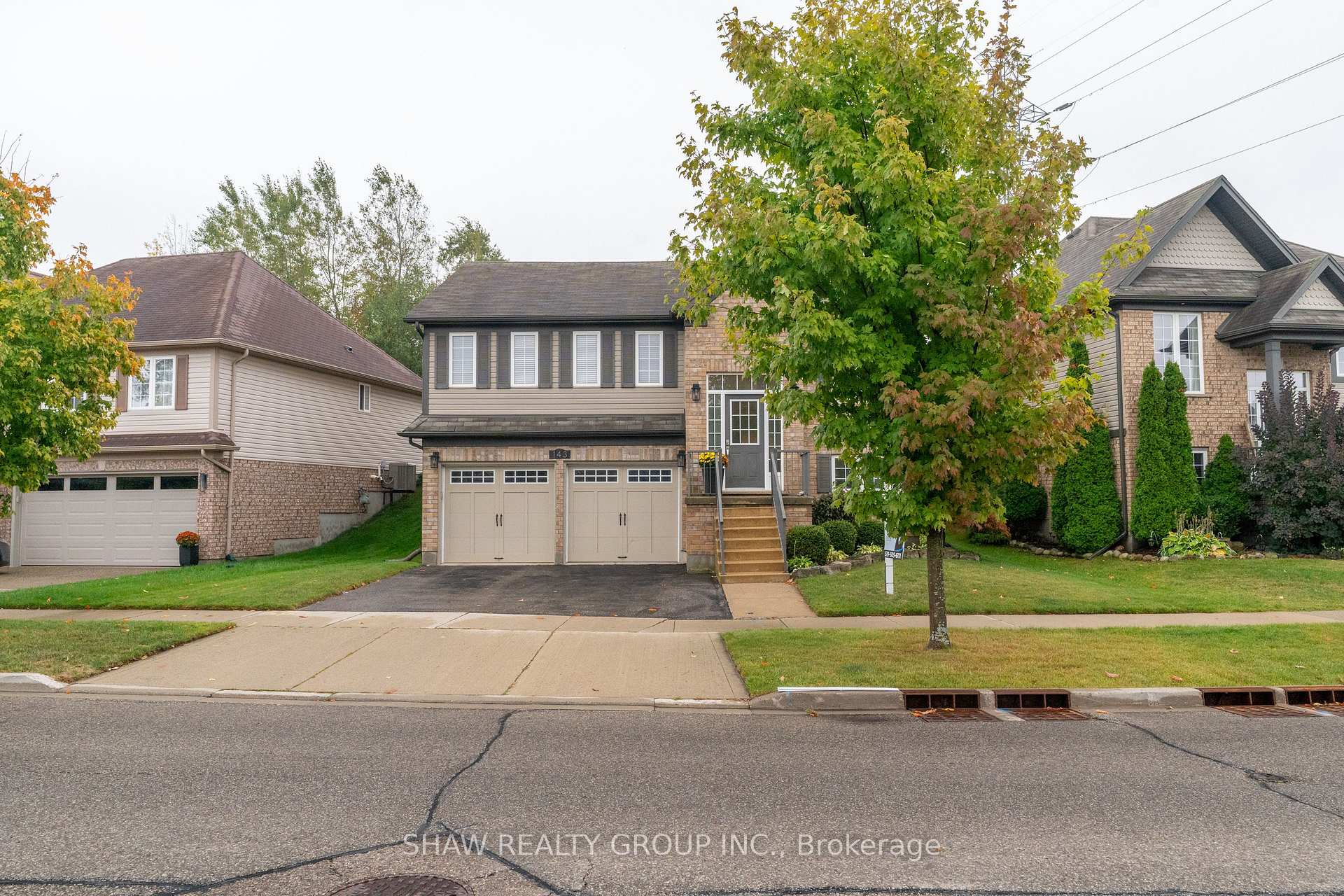 Photo 3 of 143 Isaiah Drive, Kitchener — HOMEH