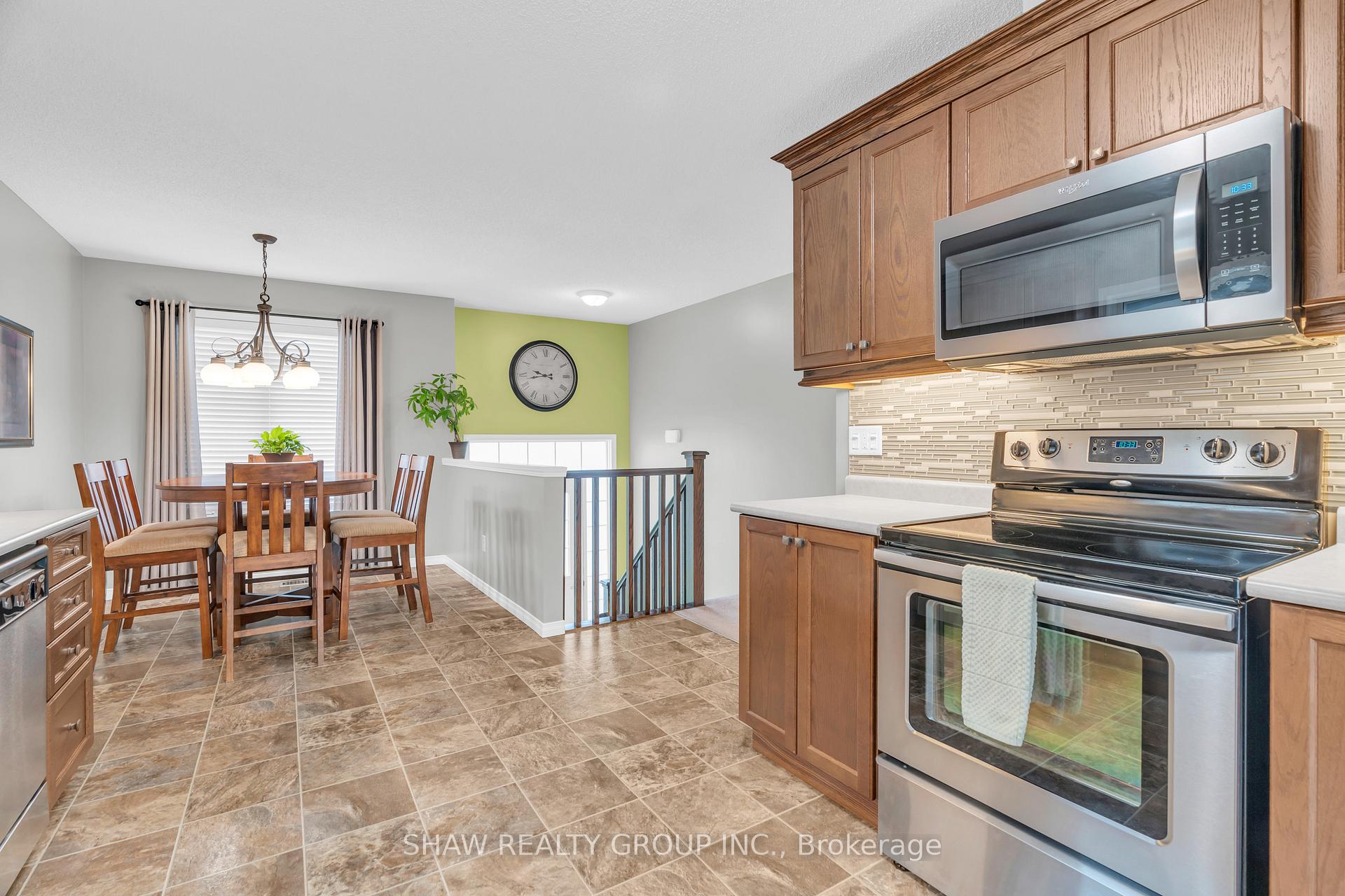 Photo 14 of 143 Isaiah Drive, Kitchener — HOMEH
