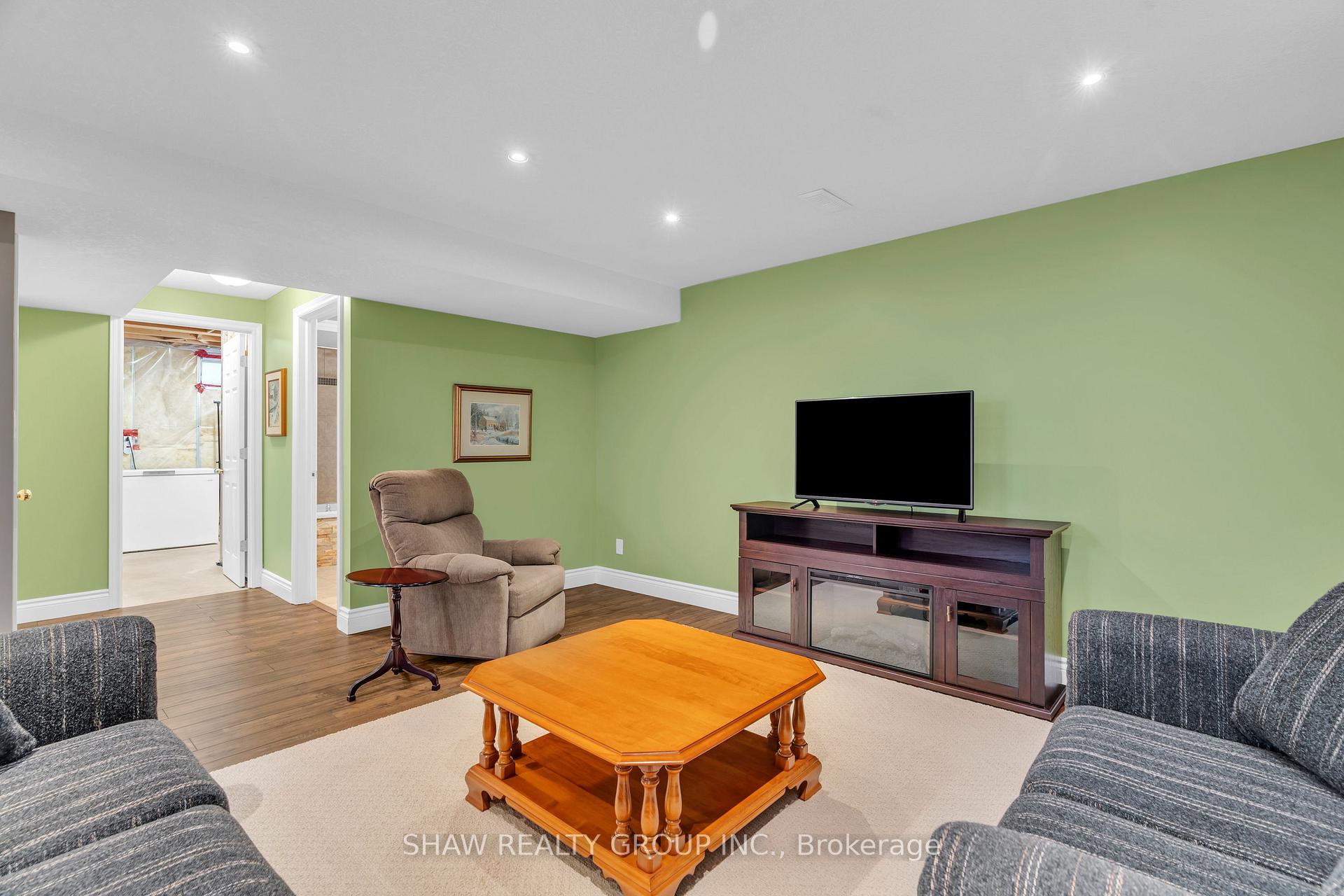 Photo 30 of 143 Isaiah Drive, Kitchener — HOMEH