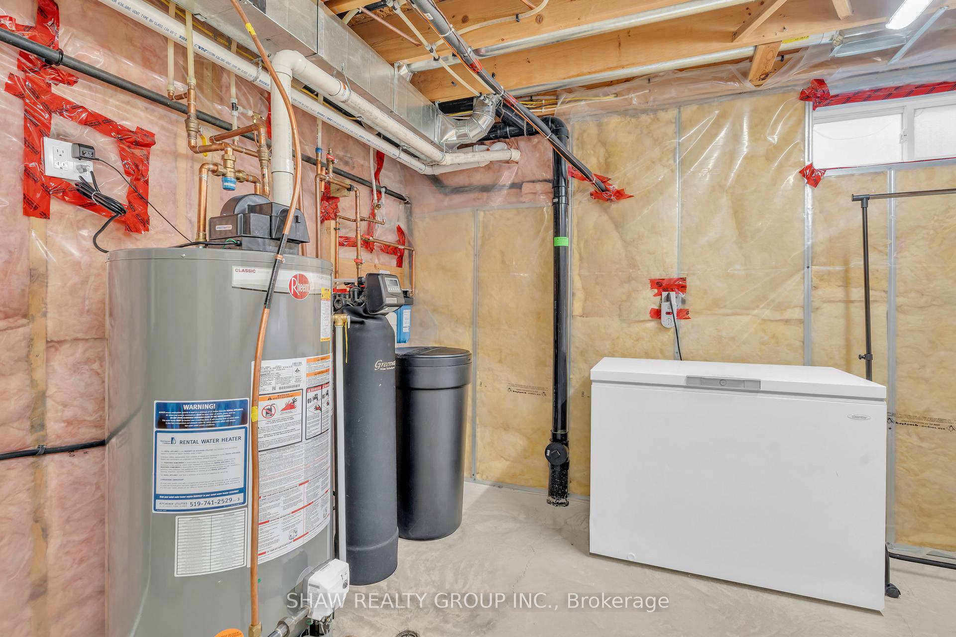Photo 33 of 143 Isaiah Drive, Kitchener — HOMEH