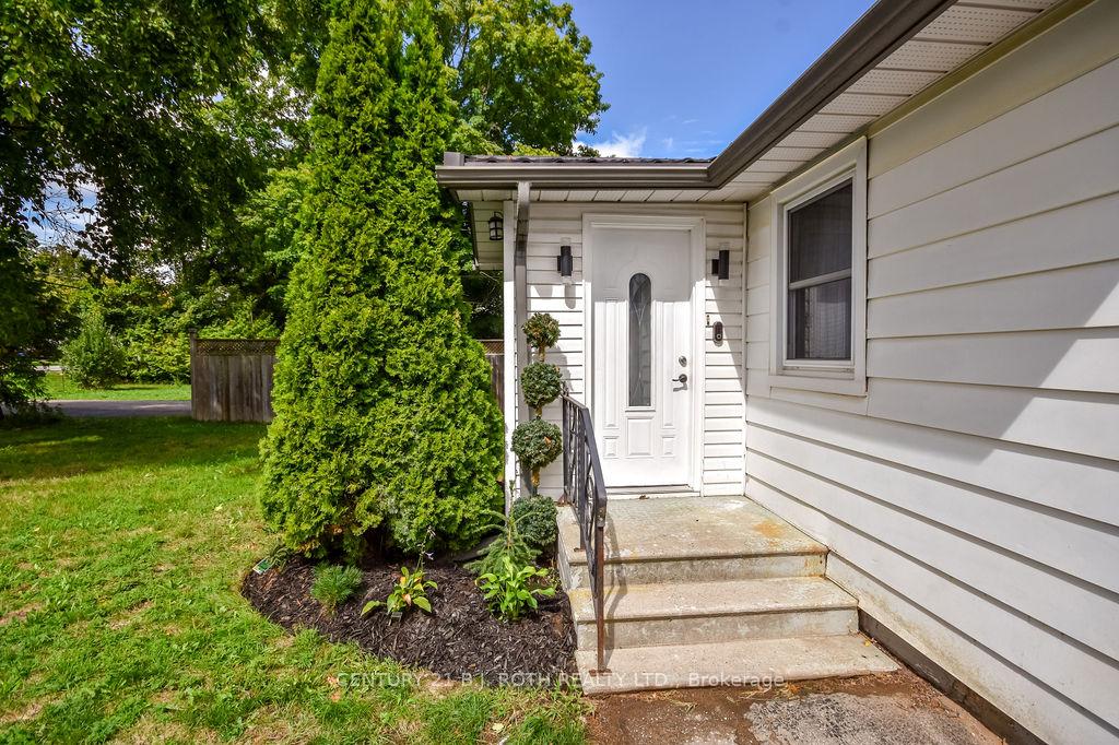 Photo 8 of 2043 St Johns Road, Innisfil, Alcona — HOMEH