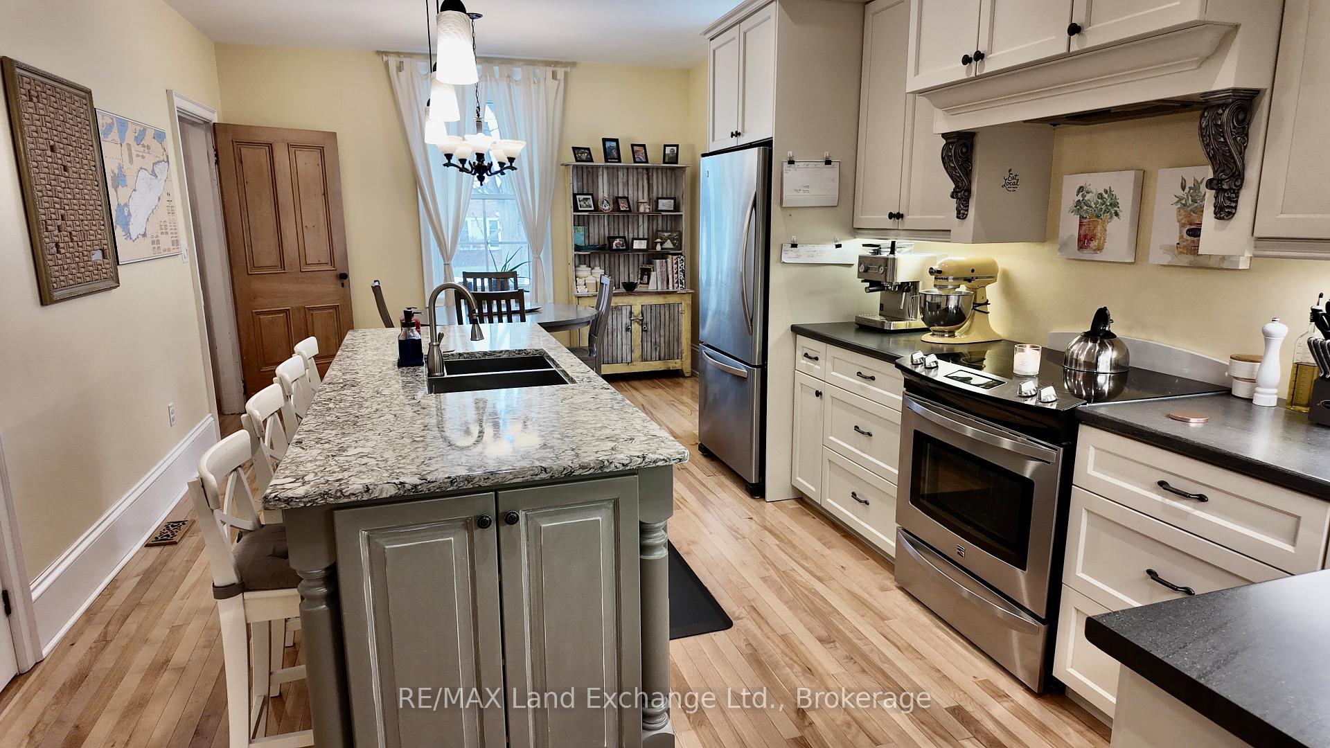 Photo 9 of 457 Durham Street, Kincardine — HOMEH
